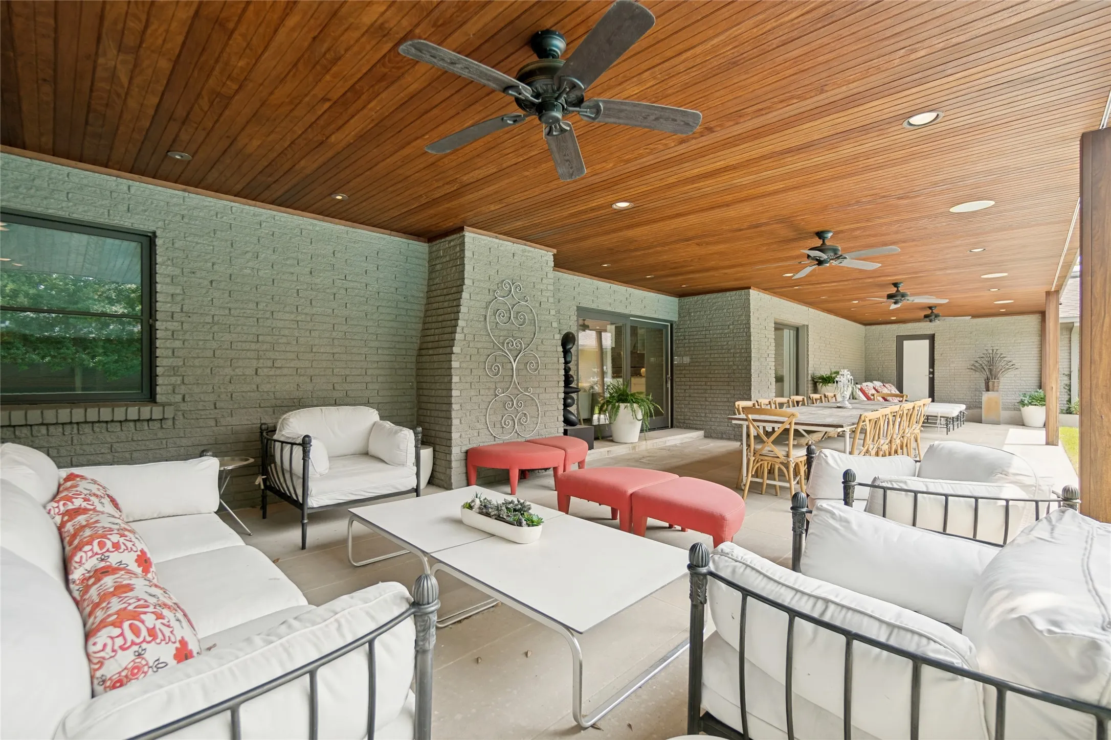 Single Family Residence For Sale in Dallas County , 5164 Del Roy Drive, Dallas, Texas 75229, 4 Bedroom, 4 Bathroom, 3 Garage spaces, 3,412 Sqft, built in 1960, mls#21349301, Real Estate Agent in Dallas, Homes For Sale in Dallas county, Homes For Sale in Dallas, Realtor in Dallas Texas, Real Estate Brokerage Independent Realty Texas, Luminita Cordes Realtor