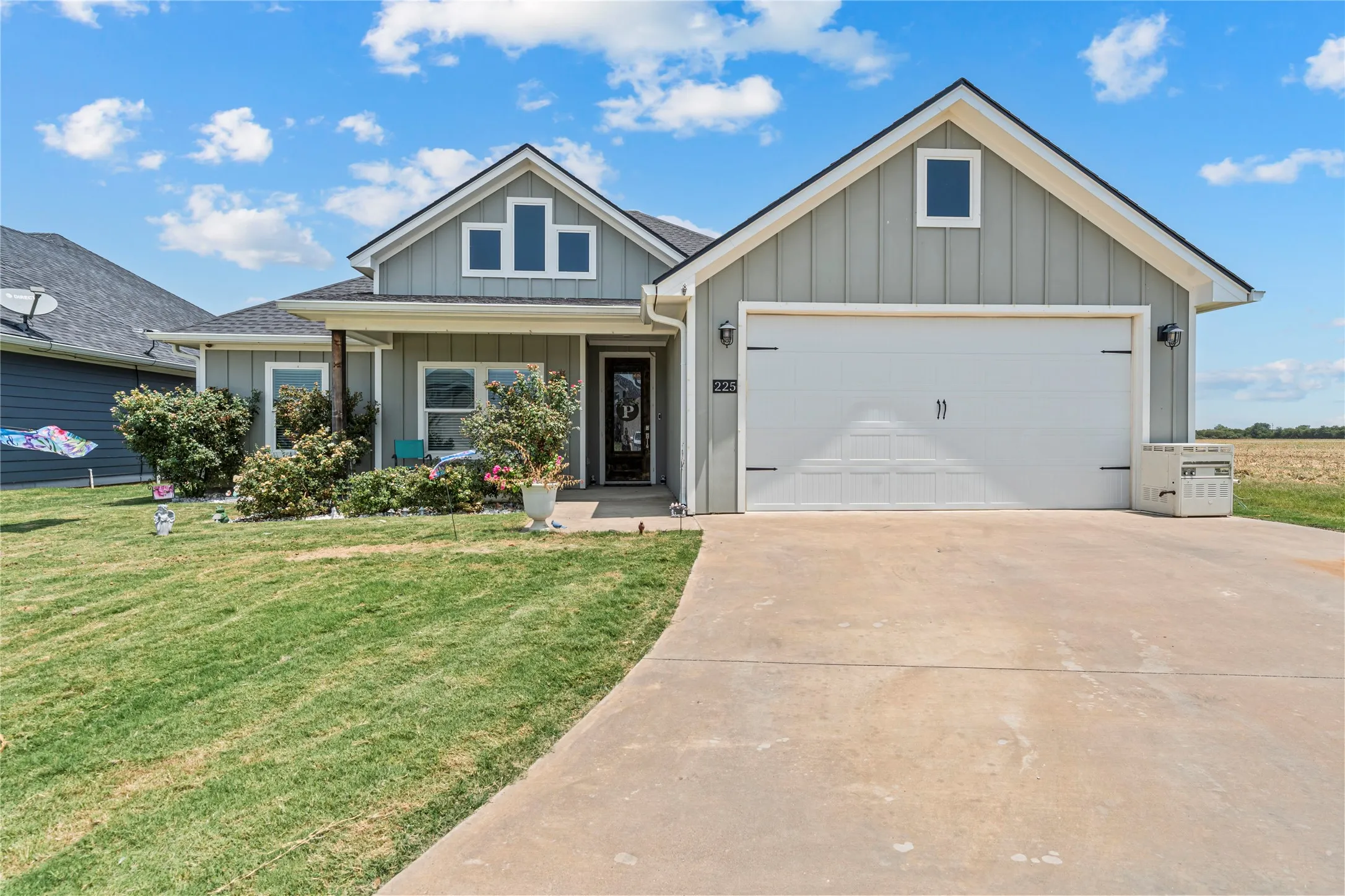 Single Family Residence For Sale in Mc Lennan County , 225 Swan Lake, Waco, Texas 76708, 3 Bedroom, 2 Bathroom, 2 Garage spaces, 1,775 Sqft, built in 2019, mls#21351231, Real Estate Agent in Waco, Homes For Sale in Mc Lennan county, Homes For Sale in Waco, Realtor in Waco Texas, Real Estate Brokerage Independent Realty Texas, Luminita Cordes Realtor