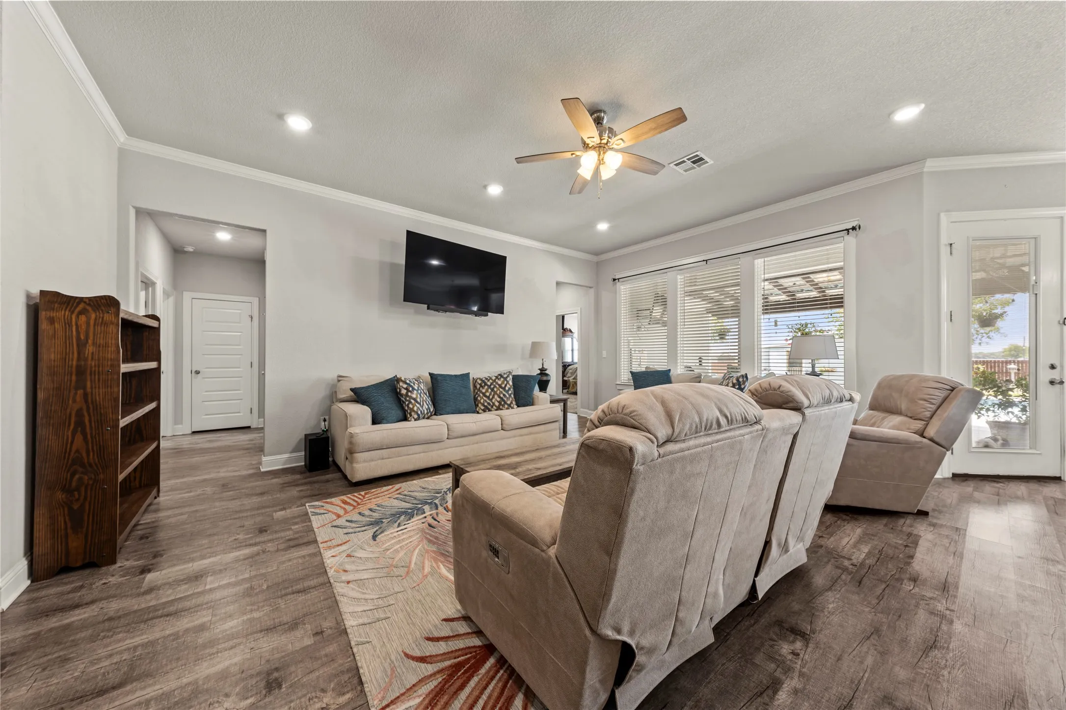 Single Family Residence For Sale in Mc Lennan County , 225 Swan Lake, Waco, Texas 76708, 3 Bedroom, 2 Bathroom, 2 Garage spaces, 1,775 Sqft, built in 2019, mls#21351231, Real Estate Agent in Waco, Homes For Sale in Mc Lennan county, Homes For Sale in Waco, Realtor in Waco Texas, Real Estate Brokerage Independent Realty Texas, Luminita Cordes Realtor