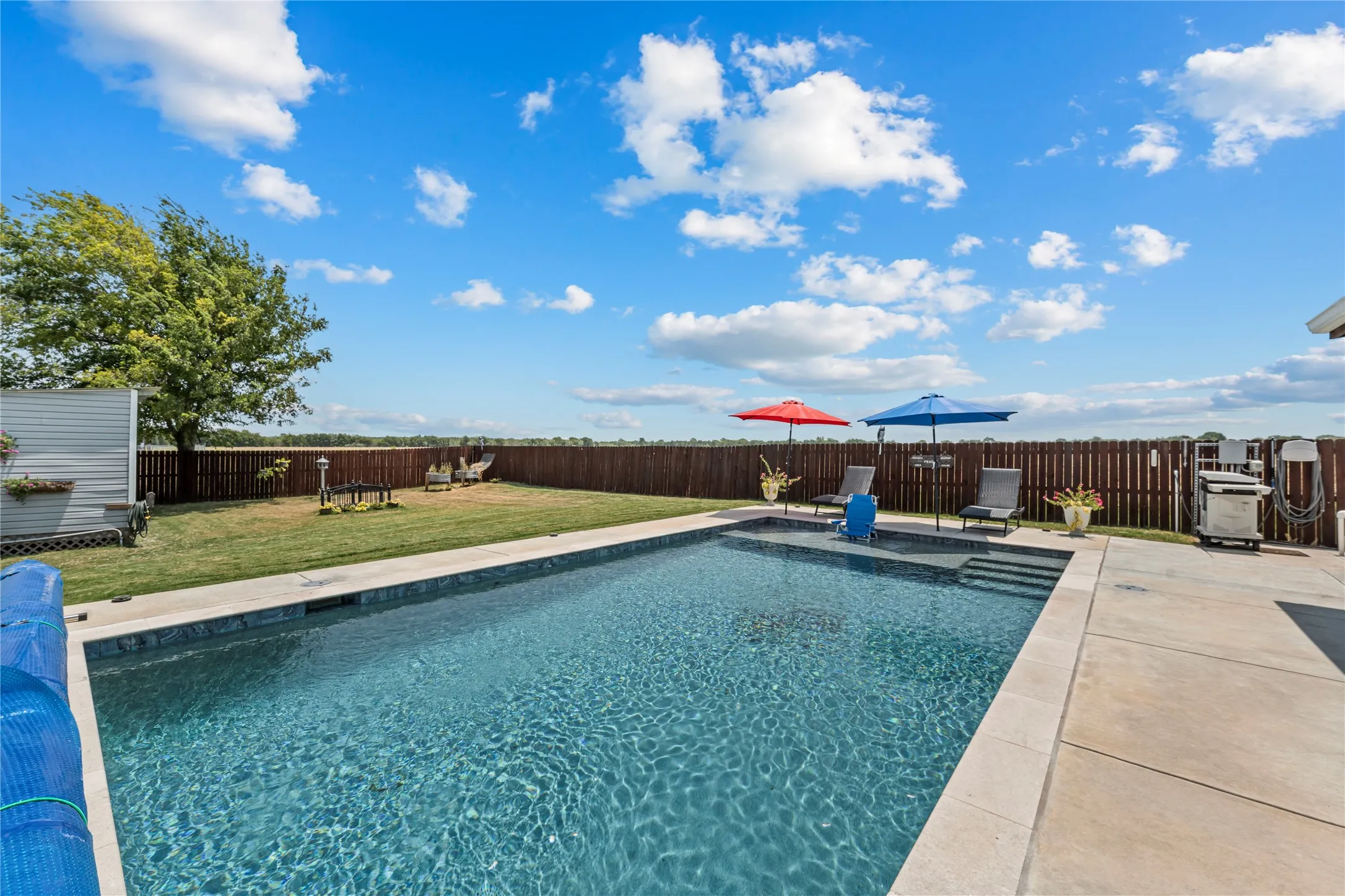 Single Family Residence For Sale in Mc Lennan County , 225 Swan Lake, Waco, Texas 76708, 3 Bedroom, 2 Bathroom, 2 Garage spaces, 1,775 Sqft, built in 2019, mls#21351231, Real Estate Agent in Waco, Homes For Sale in Mc Lennan county, Homes For Sale in Waco, Realtor in Waco Texas, Real Estate Brokerage Independent Realty Texas, Luminita Cordes Realtor