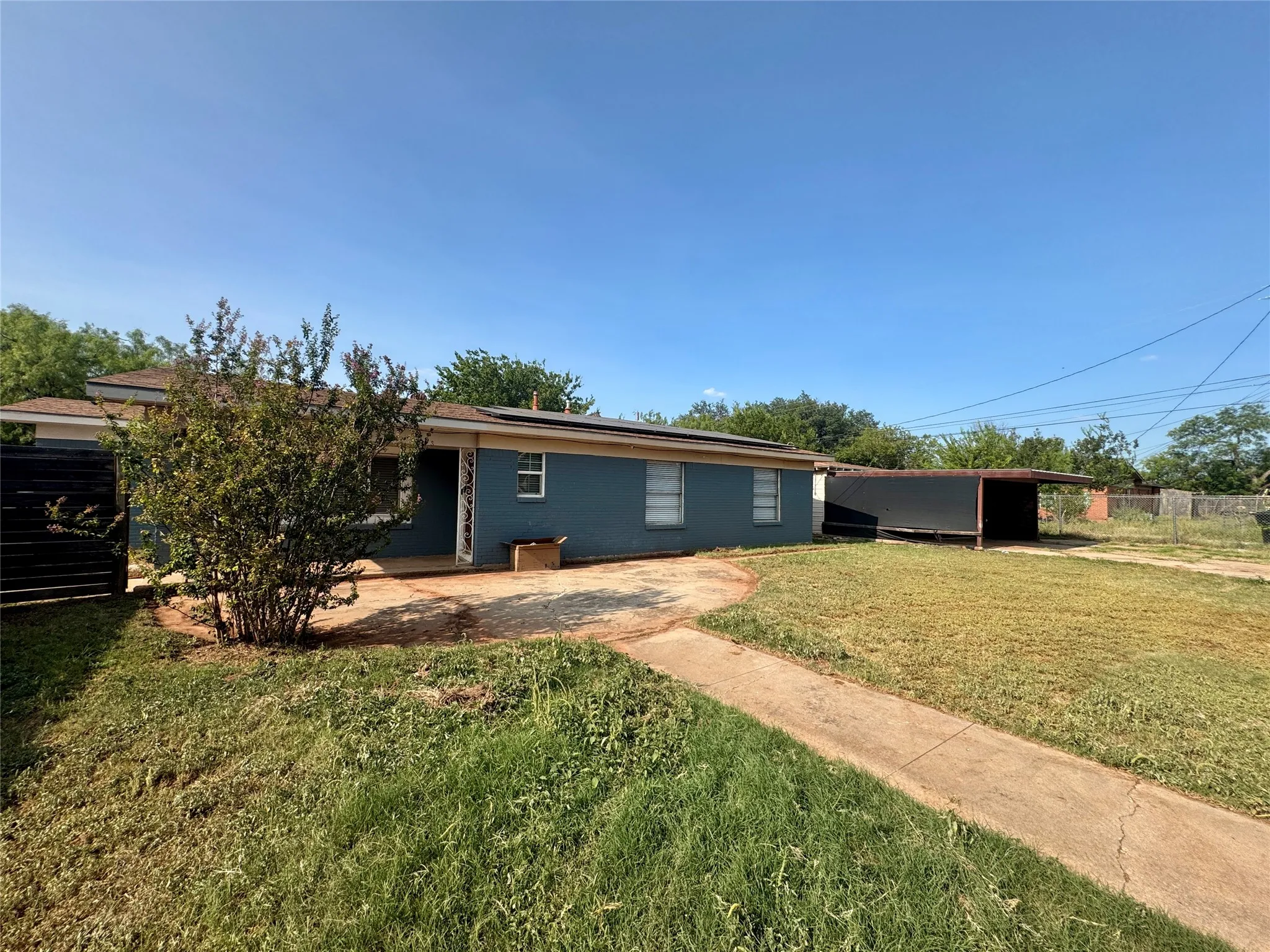 Single Family Residence For Sale in Taylor County , 733 S La Salle Drive, Abilene, Texas 79605, 3 Bedroom, 2 Bathroom, 1 Garage spaces, 1,733 Sqft, built in 1954, mls#21351631, Real Estate Agent in Abilene, Homes For Sale in Taylor county, Homes For Sale in Abilene, Realtor in Abilene Texas, Real Estate Brokerage Independent Realty Texas, Luminita Cordes Realtor