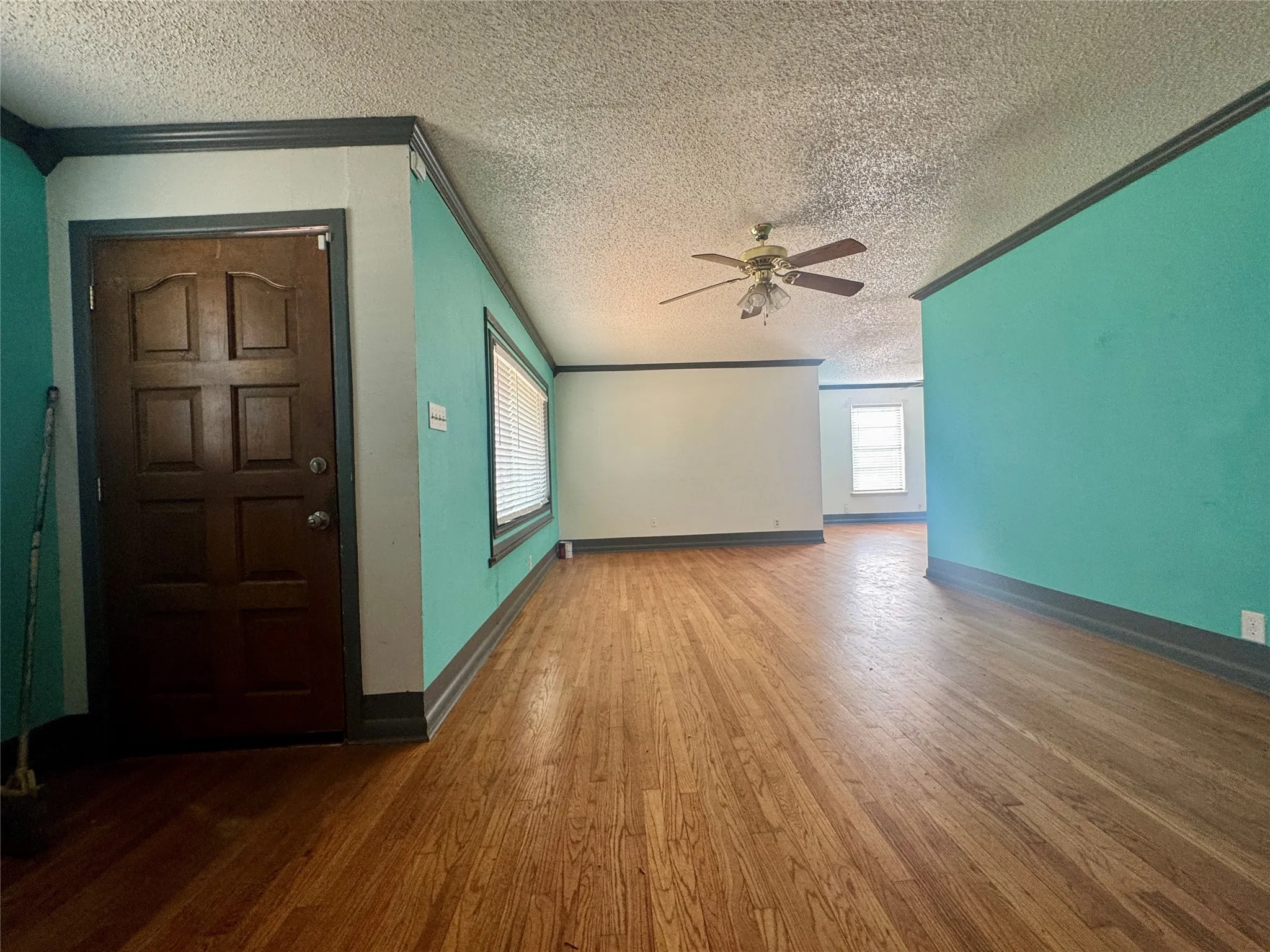 Single Family Residence For Sale in Taylor County , 733 S La Salle Drive, Abilene, Texas 79605, 3 Bedroom, 2 Bathroom, 1 Garage spaces, 1,733 Sqft, built in 1954, mls#21351631, Real Estate Agent in Abilene, Homes For Sale in Taylor county, Homes For Sale in Abilene, Realtor in Abilene Texas, Real Estate Brokerage Independent Realty Texas, Luminita Cordes Realtor