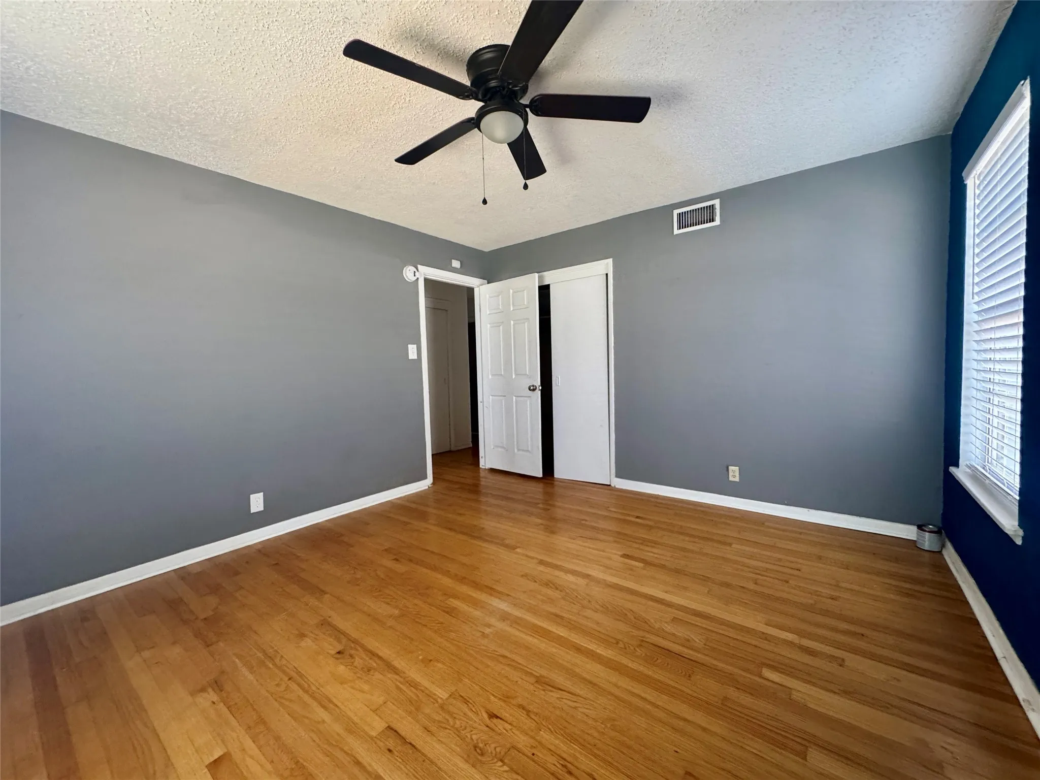 Single Family Residence For Sale in Taylor County , 733 S La Salle Drive, Abilene, Texas 79605, 3 Bedroom, 2 Bathroom, 1 Garage spaces, 1,733 Sqft, built in 1954, mls#21351631, Real Estate Agent in Abilene, Homes For Sale in Taylor county, Homes For Sale in Abilene, Realtor in Abilene Texas, Real Estate Brokerage Independent Realty Texas, Luminita Cordes Realtor