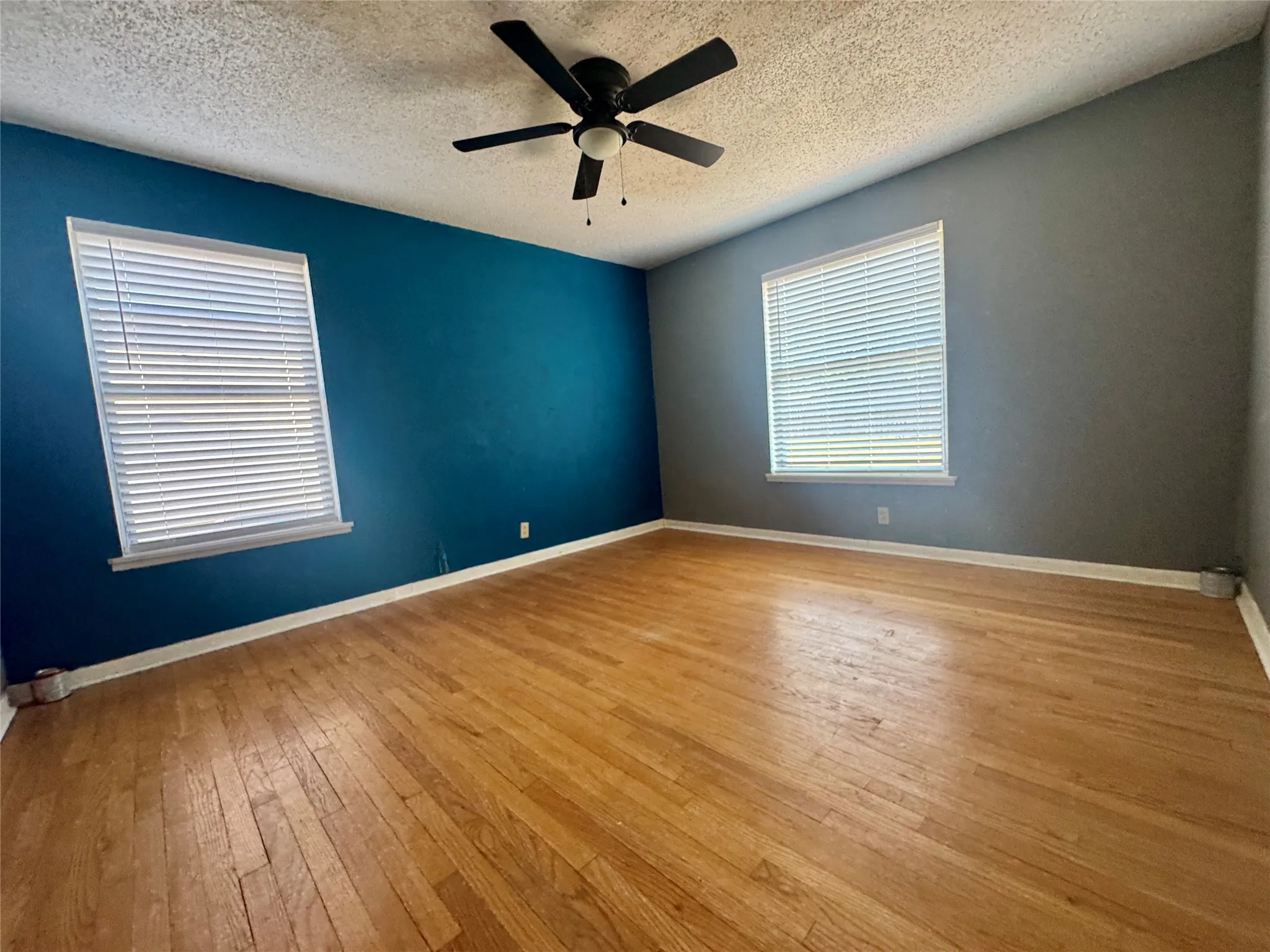 Single Family Residence For Sale in Taylor County , 733 S La Salle Drive, Abilene, Texas 79605, 3 Bedroom, 2 Bathroom, 1 Garage spaces, 1,733 Sqft, built in 1954, mls#21351631, Real Estate Agent in Abilene, Homes For Sale in Taylor county, Homes For Sale in Abilene, Realtor in Abilene Texas, Real Estate Brokerage Independent Realty Texas, Luminita Cordes Realtor