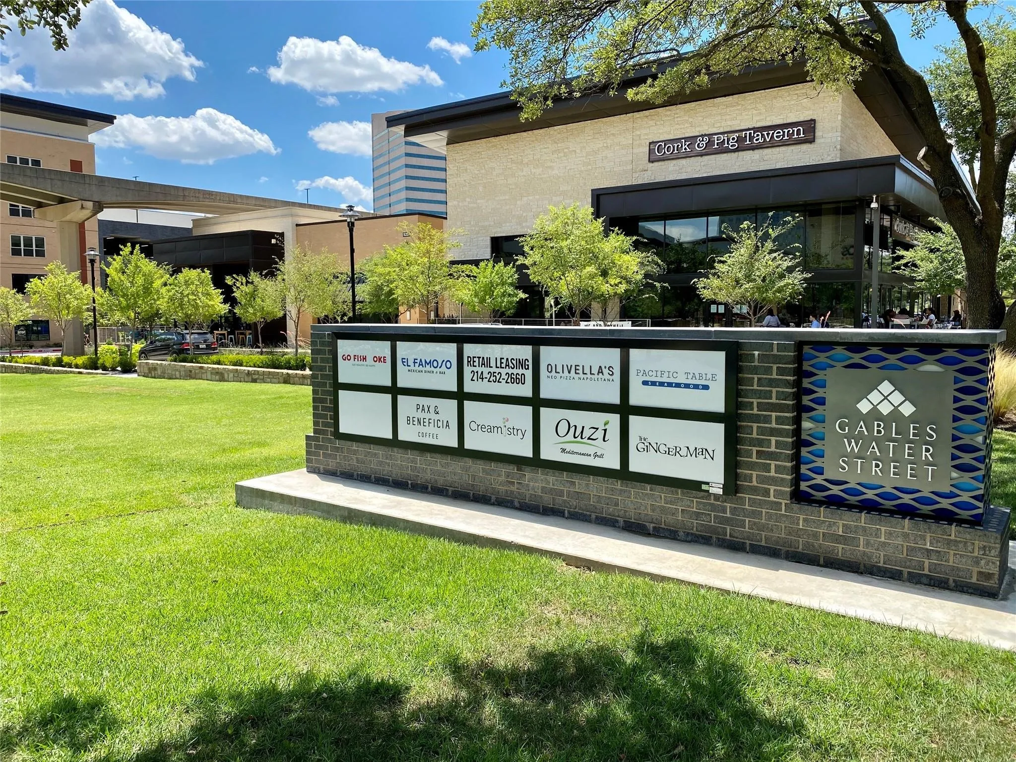 Condominium For Sale in Dallas County , 330 E Las Colinas Boulevard E 240, Irving, Texas 75039, 1 Bedroom, 1 Bathroom, 1 Garage spaces, 733 Sqft, built in 2001, mls#21351488, Real Estate Agent in Irving, Homes For Sale in Dallas county, Homes For Sale in Irving, Realtor in Irving Texas, Real Estate Brokerage Independent Realty Texas, Luminita Cordes Realtor