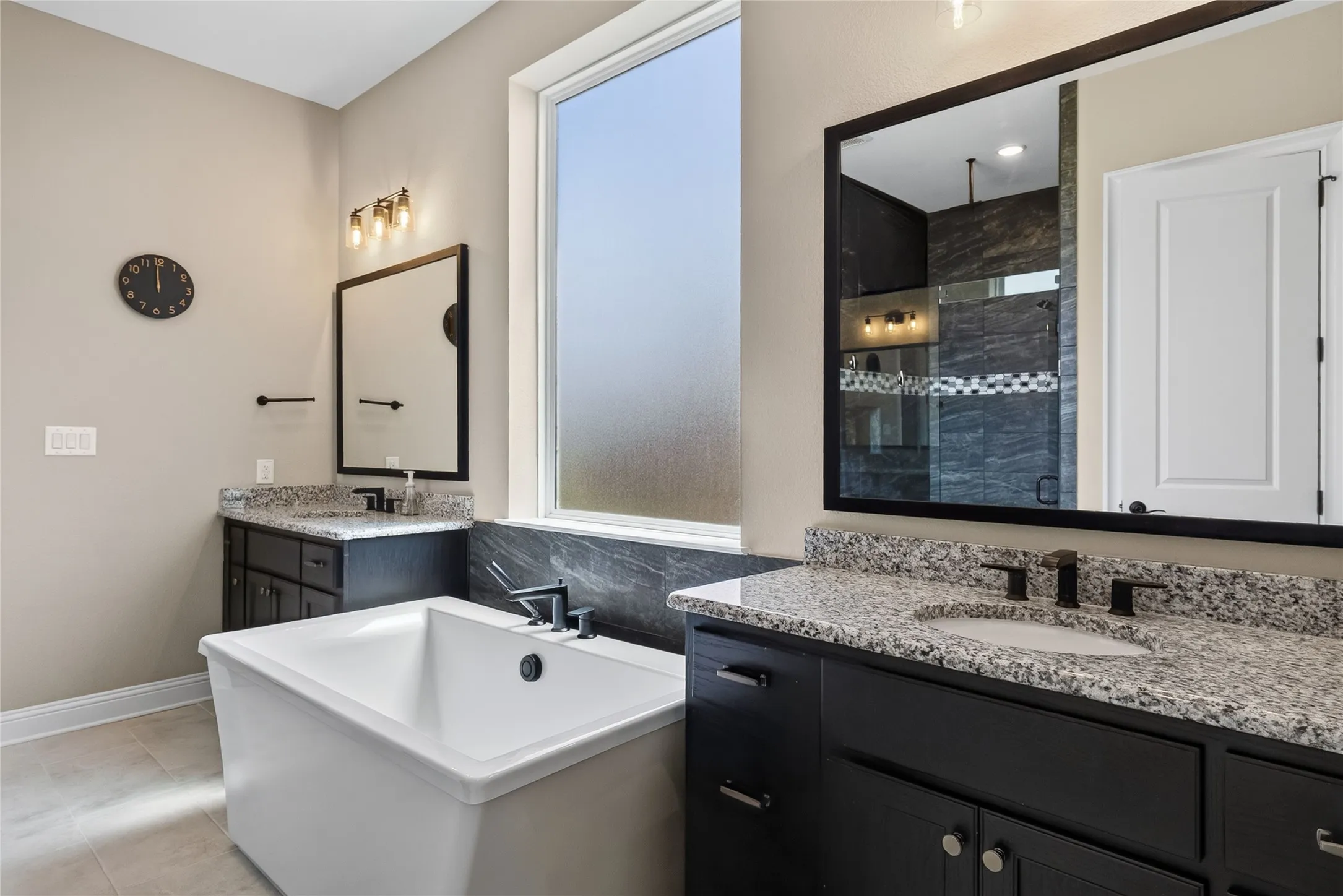 Single Family Residence For Sale in Collin County , 2180 Shady Hill Drive, Prosper, Texas 75078, 6 Bedroom, 7 Bathroom, 3 Garage spaces, 4,551 Sqft, built in 2023, mls#21348674, Real Estate Agent in Prosper, Homes For Sale in Collin county, Homes For Sale in Prosper, Realtor in Prosper Texas, Real Estate Brokerage Independent Realty Texas, Luminita Cordes Realtor