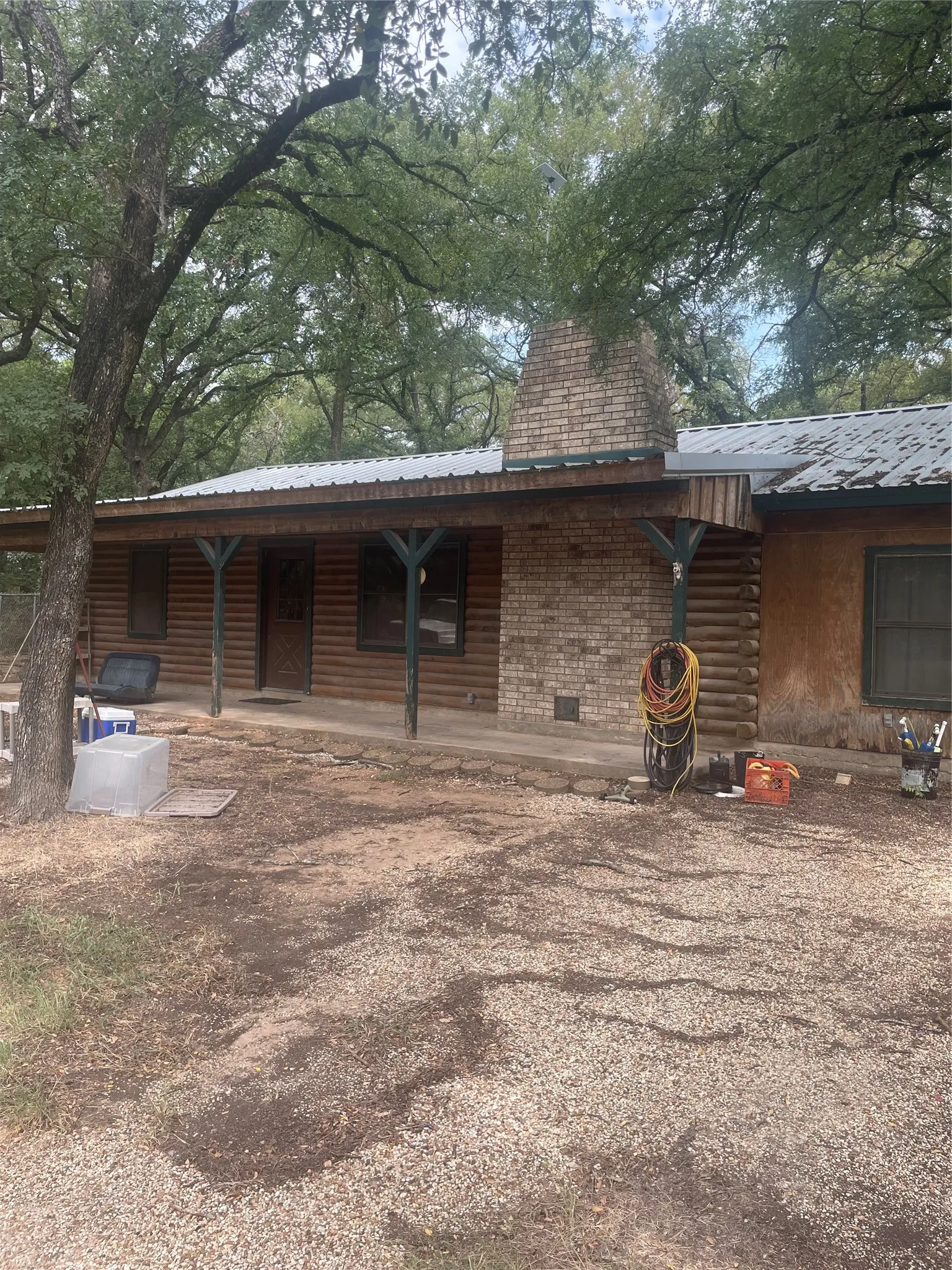 new roof placed in 2023