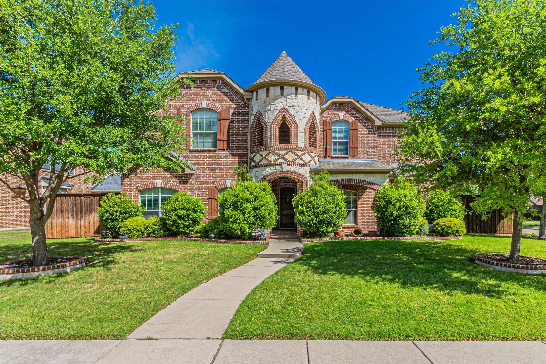 Single Family Residence For Rent in Collin County , 13074 Cordellera Lane, Frisco, Texas 75035, 6 Bedroom, 4 Bathroom, 3 Garage spaces, 4,282 Sqft, built in 2010, mls#21351574, Real Estate Agent in Frisco, Homes For Rent in Collin county, Homes For Rent in Frisco, Realtor in Frisco Texas, Real Estate Brokerage Independent Realty Texas, Luminita Cordes Realtor
