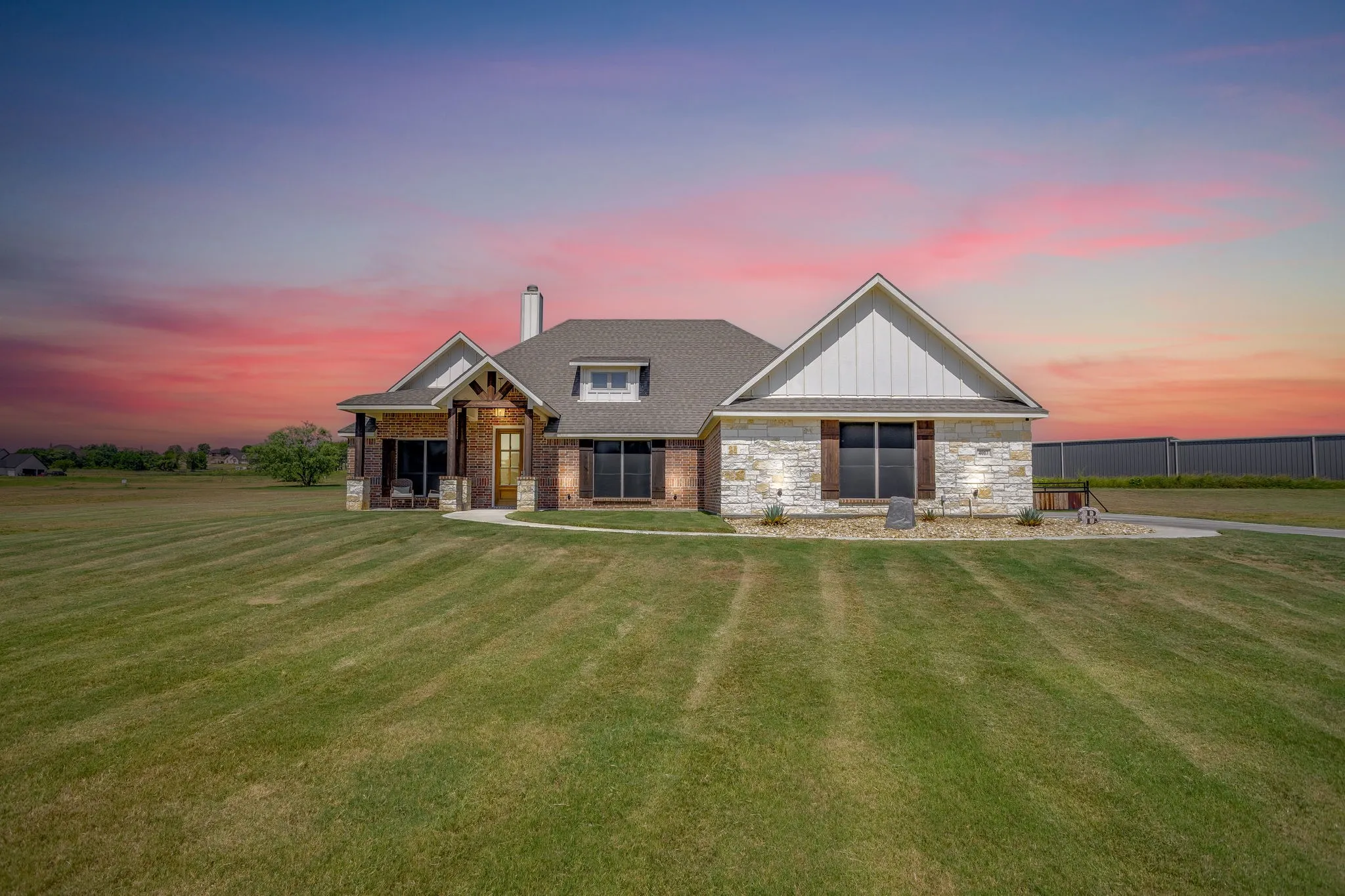 Single Family Residence For Sale in Parker County , 4017 Crick Court, Weatherford, Texas 76087, 4 Bedroom, 2 Bathroom, 2 Garage spaces, 2,205 Sqft, built in 2022, mls#21351550, Real Estate Agent in Weatherford, Homes For Sale in Parker county, Homes For Sale in Weatherford, Realtor in Weatherford Texas, Real Estate Brokerage Independent Realty Texas, Luminita Cordes Realtor