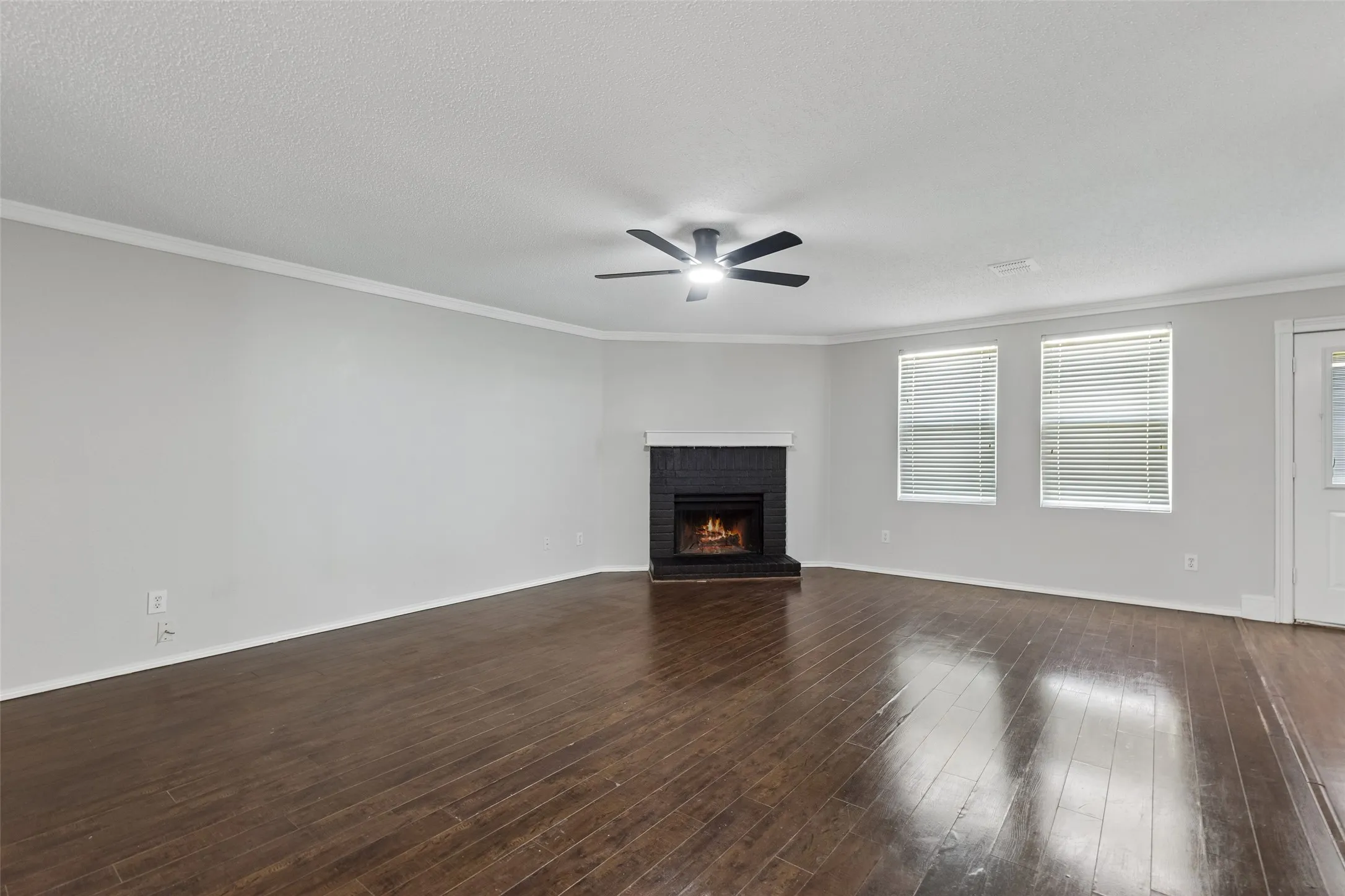 Single Family Residence For Sale in Collin County , 2901 Montague Trail, Wylie, Texas 75098, 4 Bedrooms, 3 Bathrooms, 2 Garage spaces, 3,374 Sqft, built in 2003, Price $499,800, mls#21345694, Real Estate Agent in Wylie, Homes For Sale in Collin county, Homes For Sale in Wylie, Realtor in Wylie Texas, Real Estate Brokerage Independent Realty Texas, Luminita Cordes Realtor