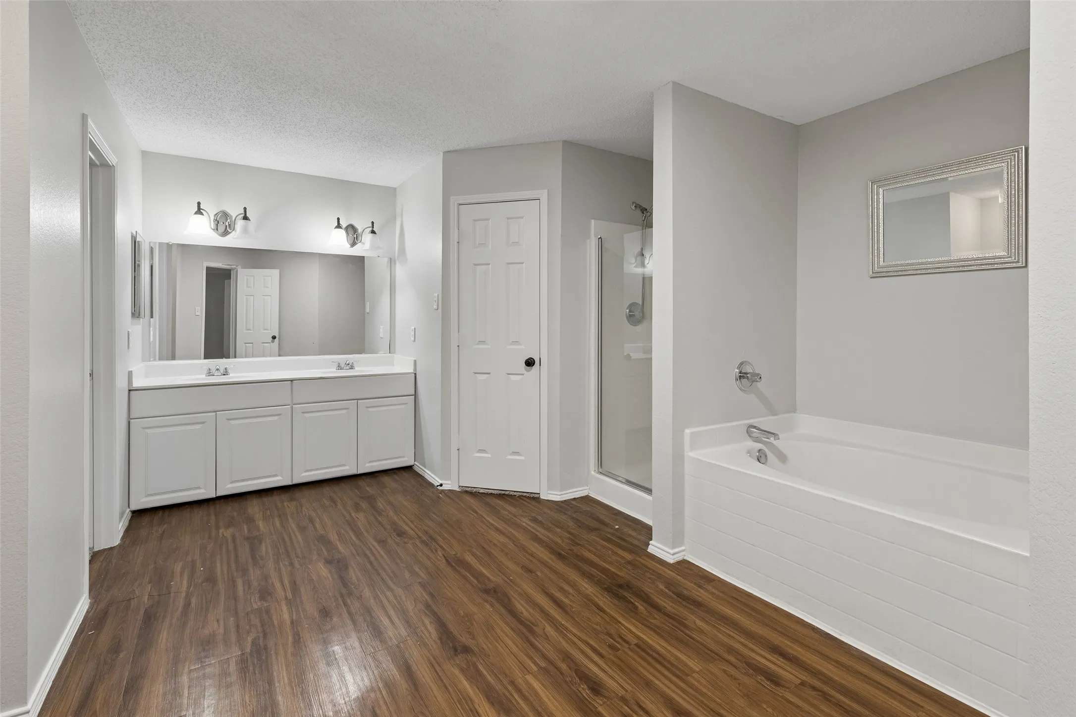 Single Family Residence For Sale in Collin County , 2901 Montague Trail, Wylie, Texas 75098, 4 Bedrooms, 3 Bathrooms, 2 Garage spaces, 3,374 Sqft, built in 2003, Price $499,800, mls#21345694, Real Estate Agent in Wylie, Homes For Sale in Collin county, Homes For Sale in Wylie, Realtor in Wylie Texas, Real Estate Brokerage Independent Realty Texas, Luminita Cordes Realtor
