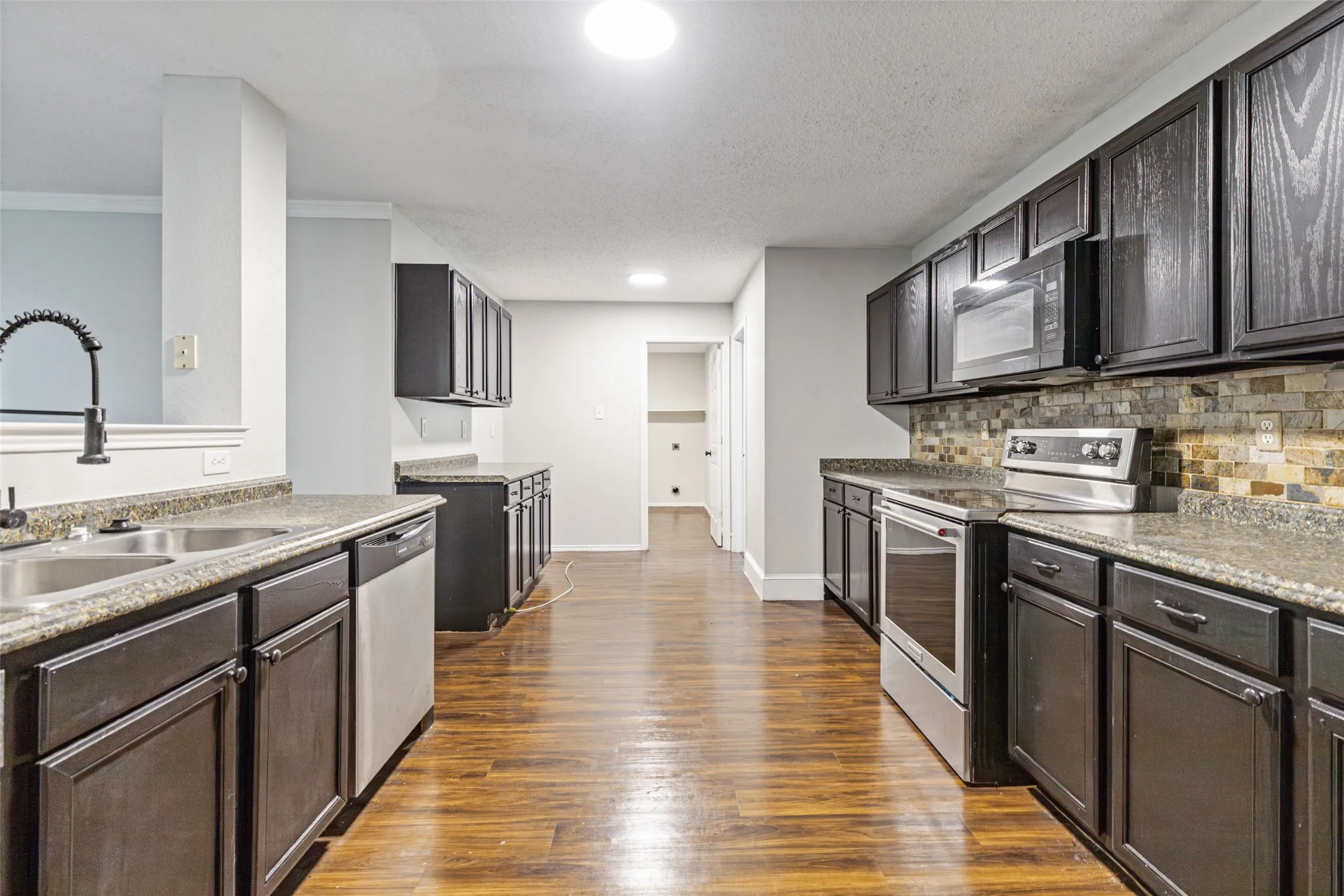 Single Family Residence For Sale in Collin County , 2901 Montague Trail, Wylie, Texas 75098, 4 Bedrooms, 3 Bathrooms, 2 Garage spaces, 3,374 Sqft, built in 2003, Price $499,800, mls#21345694, Real Estate Agent in Wylie, Homes For Sale in Collin county, Homes For Sale in Wylie, Realtor in Wylie Texas, Real Estate Brokerage Independent Realty Texas, Luminita Cordes Realtor