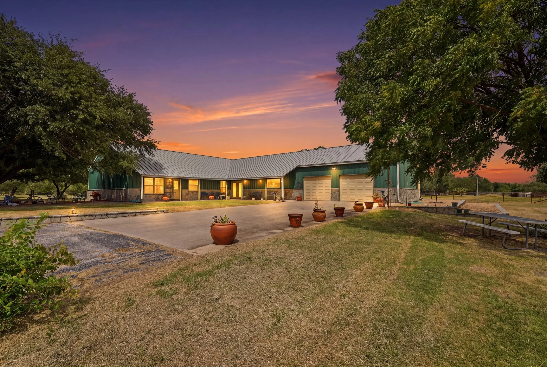 Cozy privacy to enjoy your day on your ranch