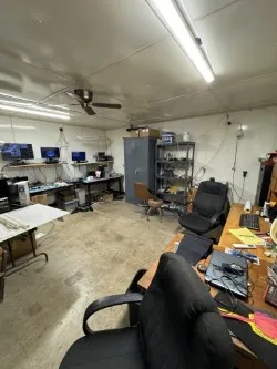 Office area in large barn with AC