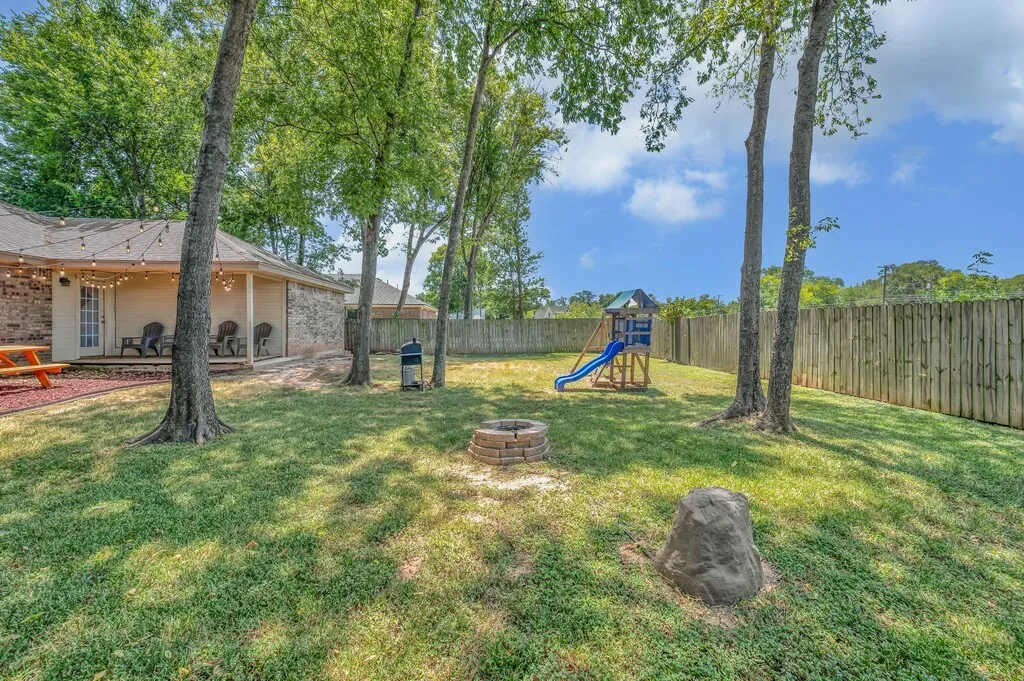 Single Family Residence For Sale in Mc Lennan County , 213 Woodlands Boulevard, Bellmead, Texas 76705, 4 Bedroom, 2 Bathroom, 2 Garage spaces, 1,731 Sqft, built in 2016, mls#21331438, Real Estate Agent in Bellmead, Homes For Sale in Mc Lennan county, Homes For Sale in Bellmead, Realtor in Bellmead Texas, Real Estate Brokerage Independent Realty Texas, Luminita Cordes Realtor