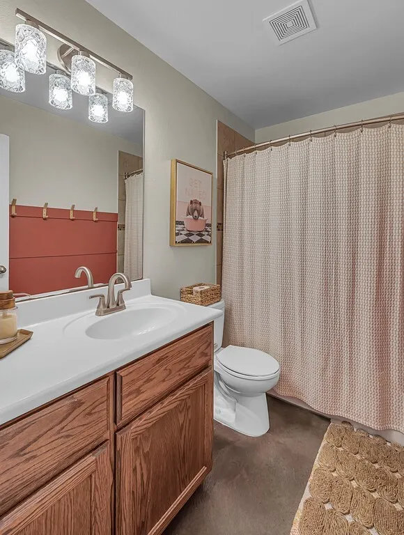 Single Family Residence For Sale in Mc Lennan County , 213 Woodlands Boulevard, Bellmead, Texas 76705, 4 Bedroom, 2 Bathroom, 2 Garage spaces, 1,731 Sqft, built in 2016, mls#21331438, Real Estate Agent in Bellmead, Homes For Sale in Mc Lennan county, Homes For Sale in Bellmead, Realtor in Bellmead Texas, Real Estate Brokerage Independent Realty Texas, Luminita Cordes Realtor