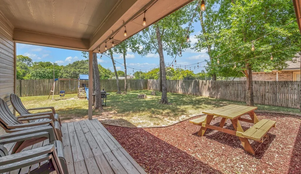 Single Family Residence For Sale in Mc Lennan County , 213 Woodlands Boulevard, Bellmead, Texas 76705, 4 Bedroom, 2 Bathroom, 2 Garage spaces, 1,731 Sqft, built in 2016, mls#21331438, Real Estate Agent in Bellmead, Homes For Sale in Mc Lennan county, Homes For Sale in Bellmead, Realtor in Bellmead Texas, Real Estate Brokerage Independent Realty Texas, Luminita Cordes Realtor