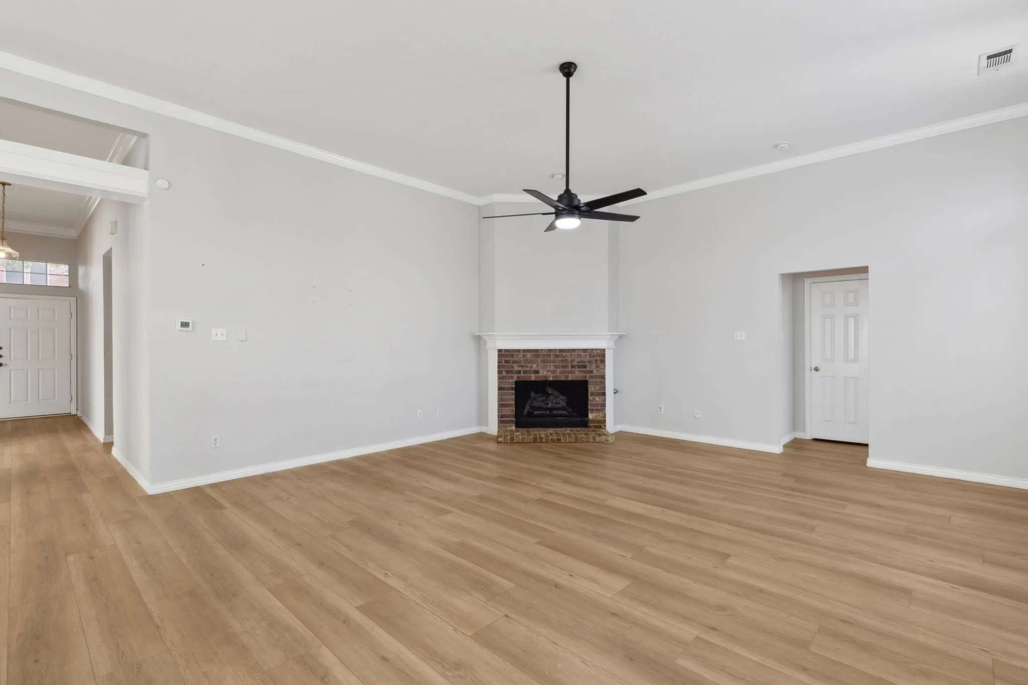 Single Family Residence For Rent in Collin County , 8012 Greenwood Drive, Plano, Texas 75025, 4 Bedroom, 3 Bathroom, 2 Garage spaces, 2,675 Sqft, built in 1994, mls#21351669, Real Estate Agent in Plano, Homes For Rent in Collin county, Homes For Rent in Plano, Realtor in Plano Texas, Real Estate Brokerage Independent Realty Texas, Luminita Cordes Realtor