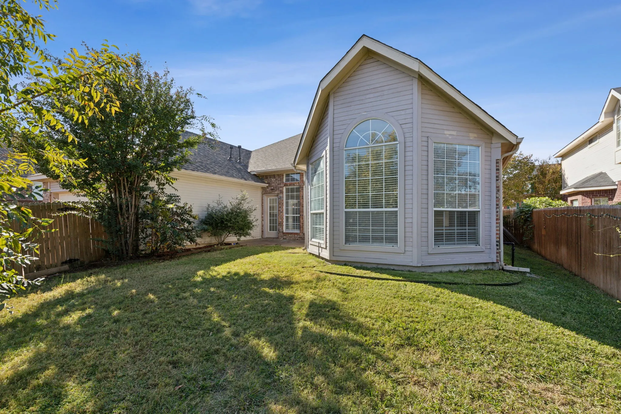 Single Family Residence For Rent in Collin County , 8012 Greenwood Drive, Plano, Texas 75025, 4 Bedroom, 3 Bathroom, 2 Garage spaces, 2,675 Sqft, built in 1994, mls#21351669, Real Estate Agent in Plano, Homes For Rent in Collin county, Homes For Rent in Plano, Realtor in Plano Texas, Real Estate Brokerage Independent Realty Texas, Luminita Cordes Realtor