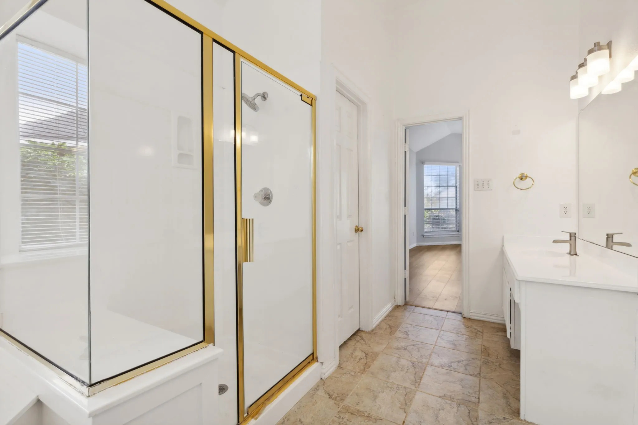 Single Family Residence For Rent in Collin County , 8012 Greenwood Drive, Plano, Texas 75025, 4 Bedroom, 3 Bathroom, 2 Garage spaces, 2,675 Sqft, built in 1994, mls#21351669, Real Estate Agent in Plano, Homes For Rent in Collin county, Homes For Rent in Plano, Realtor in Plano Texas, Real Estate Brokerage Independent Realty Texas, Luminita Cordes Realtor