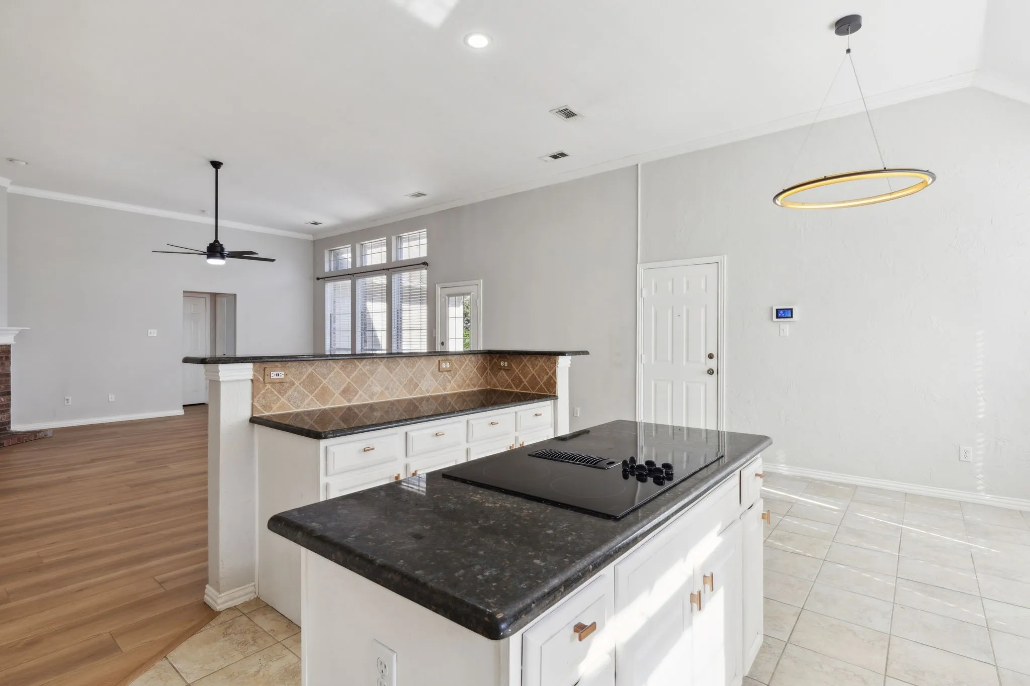 Single Family Residence For Rent in Collin County , 8012 Greenwood Drive, Plano, Texas 75025, 4 Bedroom, 3 Bathroom, 2 Garage spaces, 2,675 Sqft, built in 1994, mls#21351669, Real Estate Agent in Plano, Homes For Rent in Collin county, Homes For Rent in Plano, Realtor in Plano Texas, Real Estate Brokerage Independent Realty Texas, Luminita Cordes Realtor