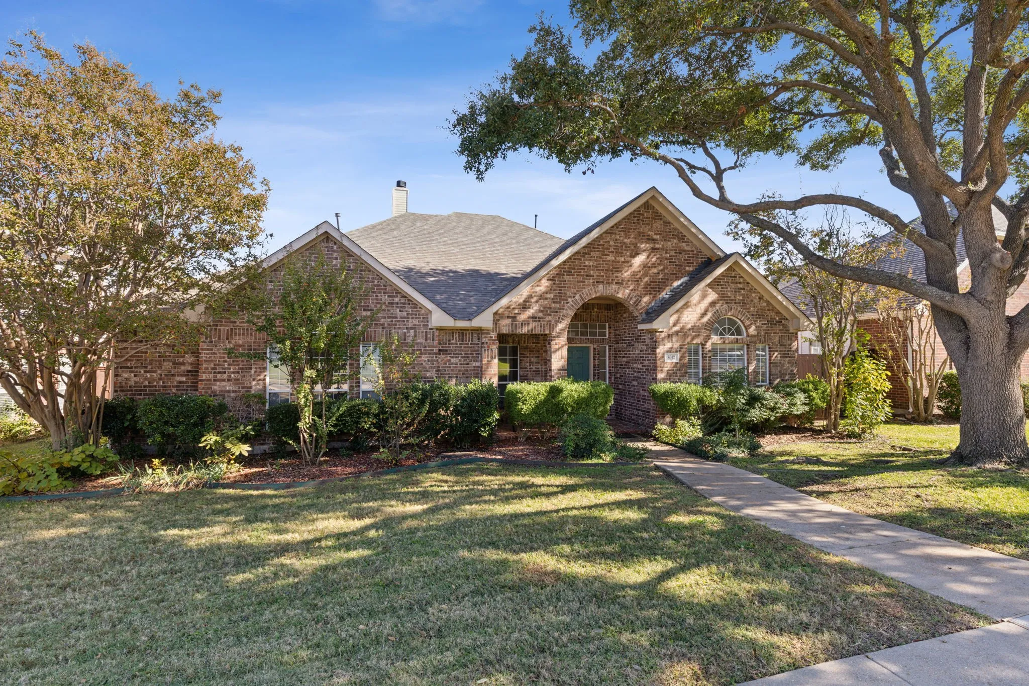 Single Family Residence For Rent in Collin County , 8012 Greenwood Drive, Plano, Texas 75025, 4 Bedroom, 3 Bathroom, 2 Garage spaces, 2,675 Sqft, built in 1994, mls#21351669, Real Estate Agent in Plano, Homes For Rent in Collin county, Homes For Rent in Plano, Realtor in Plano Texas, Real Estate Brokerage Independent Realty Texas, Luminita Cordes Realtor