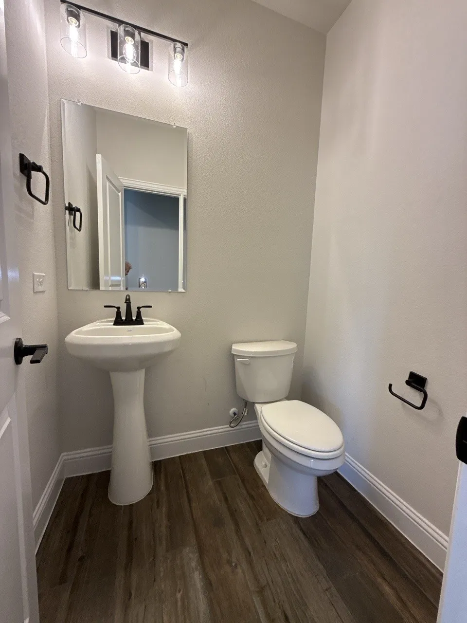 Single Family Residence For Sale in Kaufman County , 2311 Albion Way, Forney, Texas 75126, 5 Bedroom, 4 Bathroom, 2 Garage spaces, 3,204 Sqft, built in 2023, mls#21349773, Real Estate Agent in Forney, Homes For Sale in Kaufman county, Homes For Sale in Forney, Realtor in Forney Texas, Real Estate Brokerage Independent Realty Texas, Luminita Cordes Realtor