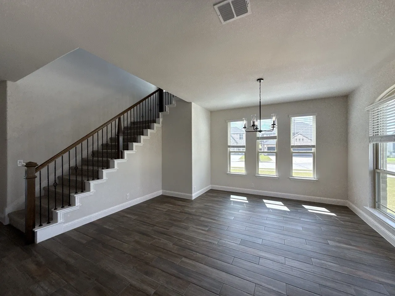 Single Family Residence For Sale in Kaufman County , 2311 Albion Way, Forney, Texas 75126, 5 Bedroom, 4 Bathroom, 2 Garage spaces, 3,204 Sqft, built in 2023, mls#21349773, Real Estate Agent in Forney, Homes For Sale in Kaufman county, Homes For Sale in Forney, Realtor in Forney Texas, Real Estate Brokerage Independent Realty Texas, Luminita Cordes Realtor