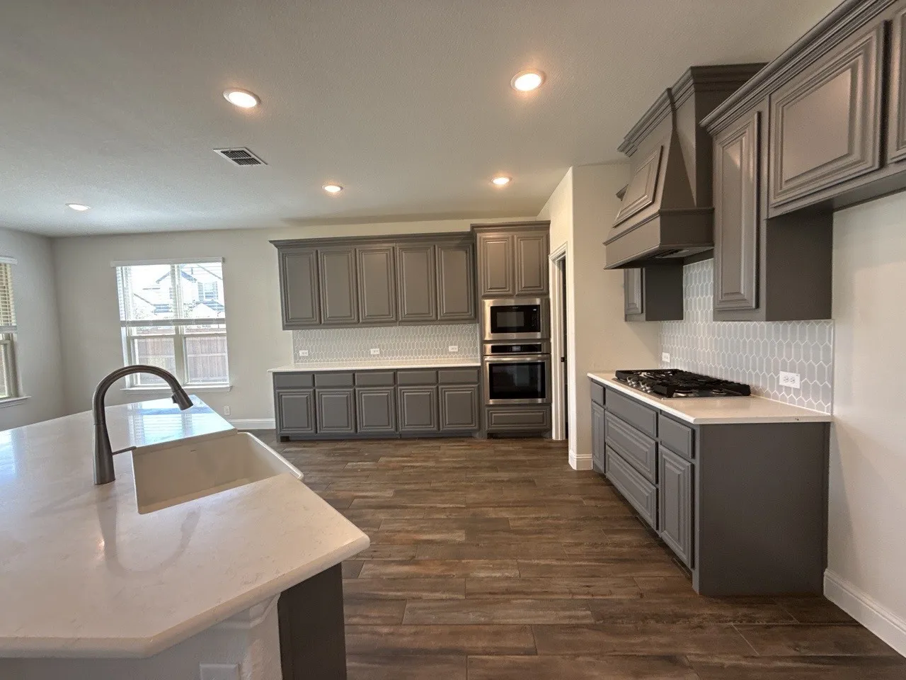 Single Family Residence For Sale in Kaufman County , 2311 Albion Way, Forney, Texas 75126, 5 Bedroom, 4 Bathroom, 2 Garage spaces, 3,204 Sqft, built in 2023, mls#21349773, Real Estate Agent in Forney, Homes For Sale in Kaufman county, Homes For Sale in Forney, Realtor in Forney Texas, Real Estate Brokerage Independent Realty Texas, Luminita Cordes Realtor