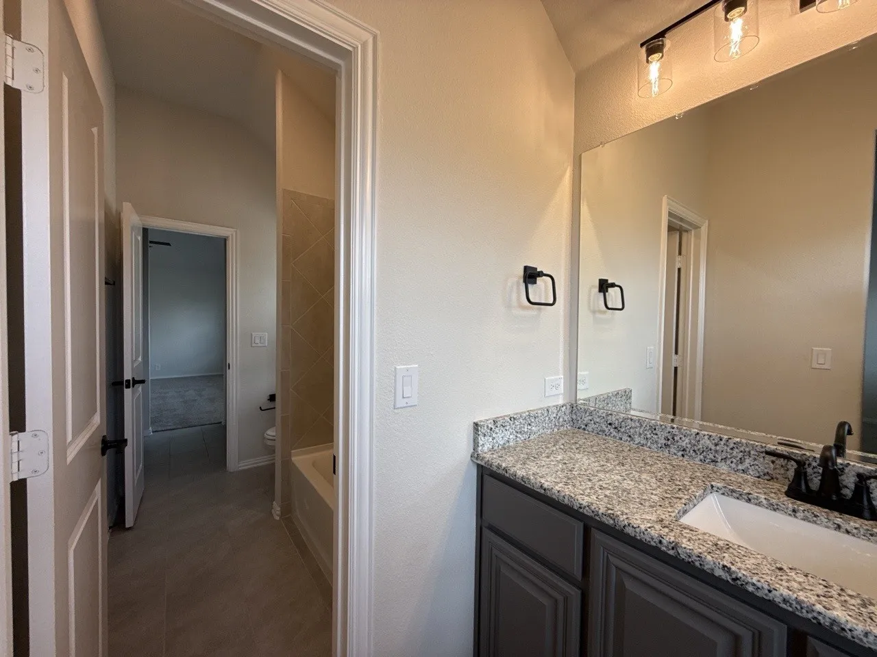 Single Family Residence For Sale in Kaufman County , 2311 Albion Way, Forney, Texas 75126, 5 Bedroom, 4 Bathroom, 2 Garage spaces, 3,204 Sqft, built in 2023, mls#21349773, Real Estate Agent in Forney, Homes For Sale in Kaufman county, Homes For Sale in Forney, Realtor in Forney Texas, Real Estate Brokerage Independent Realty Texas, Luminita Cordes Realtor