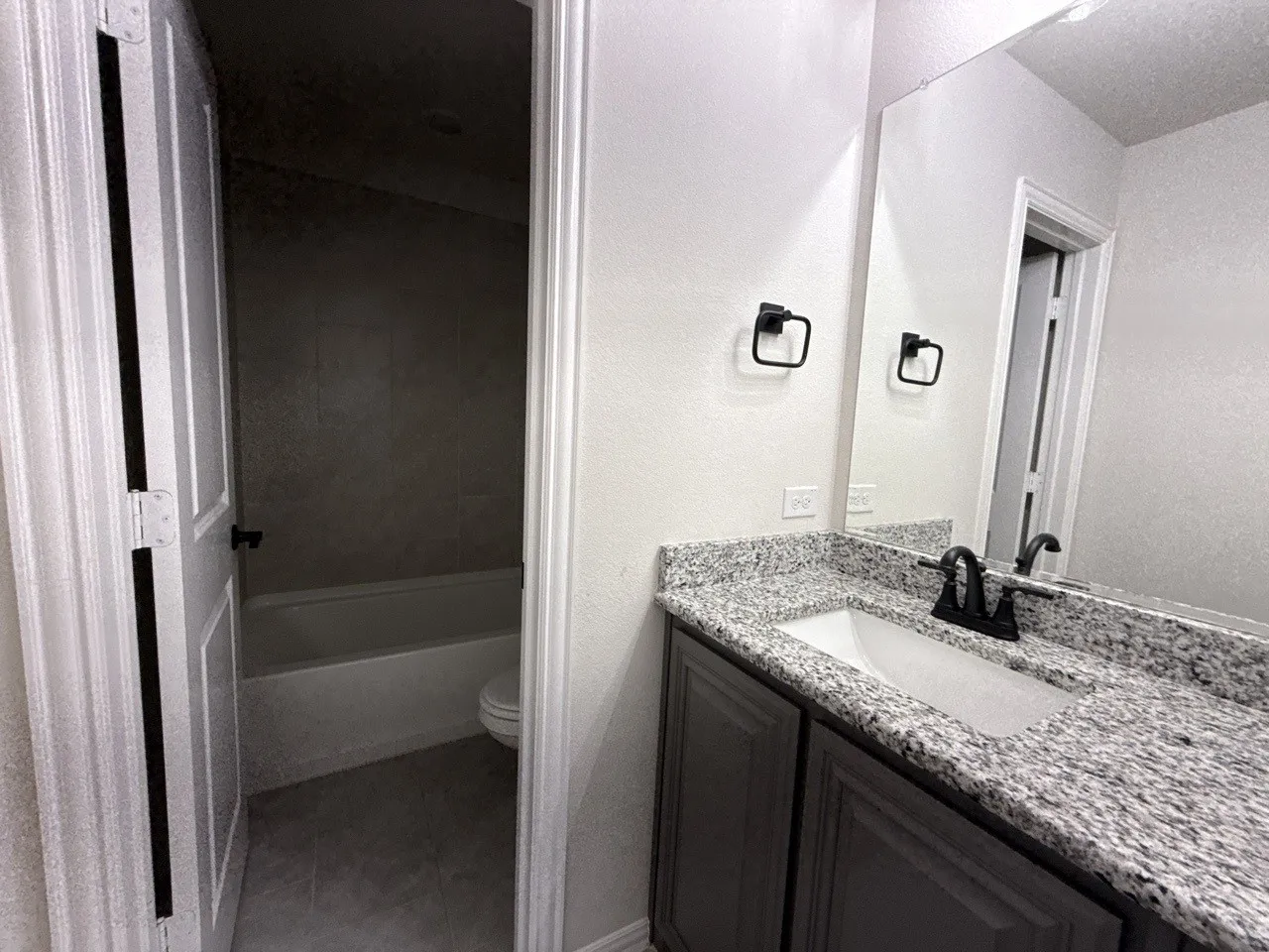 Single Family Residence For Sale in Kaufman County , 2311 Albion Way, Forney, Texas 75126, 5 Bedroom, 4 Bathroom, 2 Garage spaces, 3,204 Sqft, built in 2023, mls#21349773, Real Estate Agent in Forney, Homes For Sale in Kaufman county, Homes For Sale in Forney, Realtor in Forney Texas, Real Estate Brokerage Independent Realty Texas, Luminita Cordes Realtor