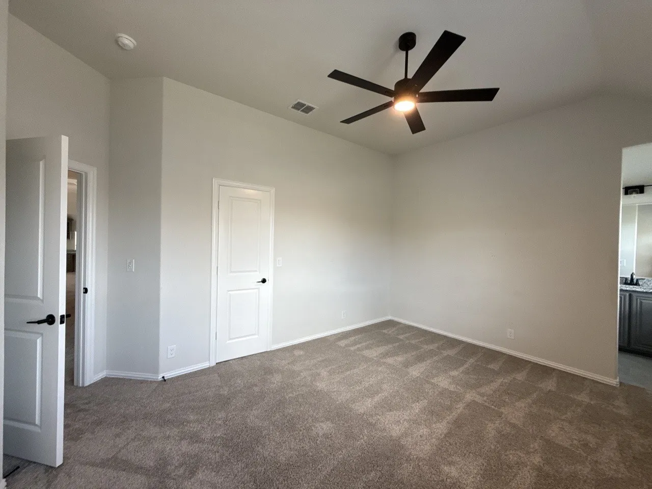 Single Family Residence For Sale in Kaufman County , 2311 Albion Way, Forney, Texas 75126, 5 Bedroom, 4 Bathroom, 2 Garage spaces, 3,204 Sqft, built in 2023, mls#21349773, Real Estate Agent in Forney, Homes For Sale in Kaufman county, Homes For Sale in Forney, Realtor in Forney Texas, Real Estate Brokerage Independent Realty Texas, Luminita Cordes Realtor