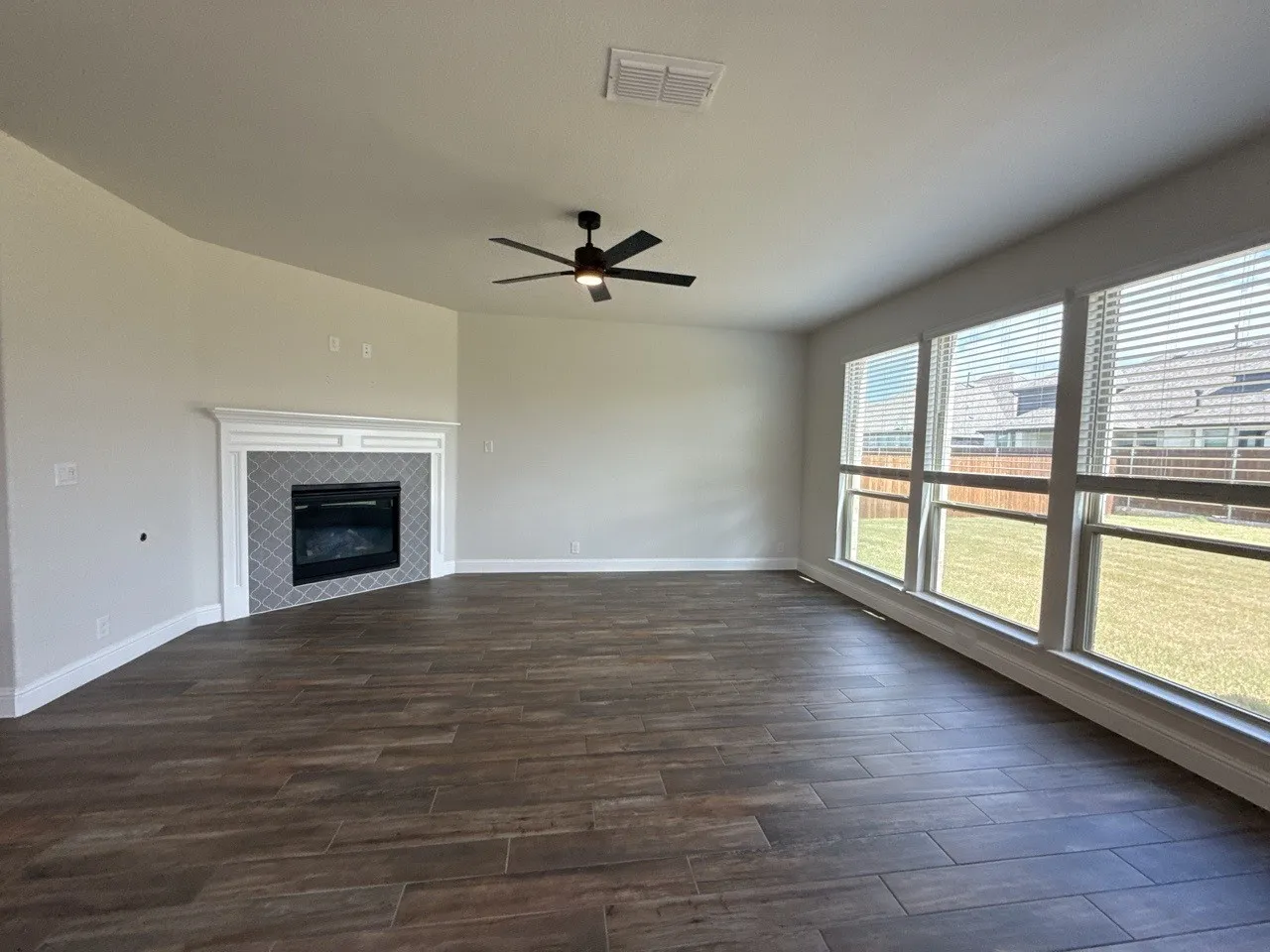 Single Family Residence For Sale in Kaufman County , 2311 Albion Way, Forney, Texas 75126, 5 Bedroom, 4 Bathroom, 2 Garage spaces, 3,204 Sqft, built in 2023, mls#21349773, Real Estate Agent in Forney, Homes For Sale in Kaufman county, Homes For Sale in Forney, Realtor in Forney Texas, Real Estate Brokerage Independent Realty Texas, Luminita Cordes Realtor