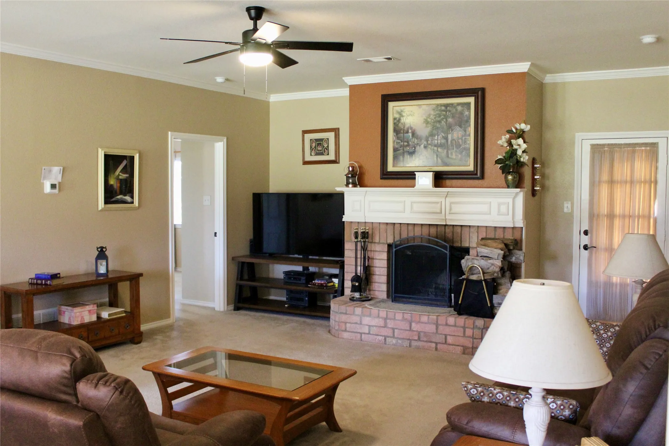 Single Family Residence For Sale in Grayson County , 166 Meadowview Circle, Van Alstyne, Texas 75495, 4 Bedroom, 2 Bathroom, 2 Garage spaces, 2,396 Sqft, built in 1999, mls#21348931, Real Estate Agent in Van Alstyne, Homes For Sale in Grayson county, Homes For Sale in Van Alstyne, Realtor in Van Alstyne Texas, Real Estate Brokerage Independent Realty Texas, Luminita Cordes Realtor