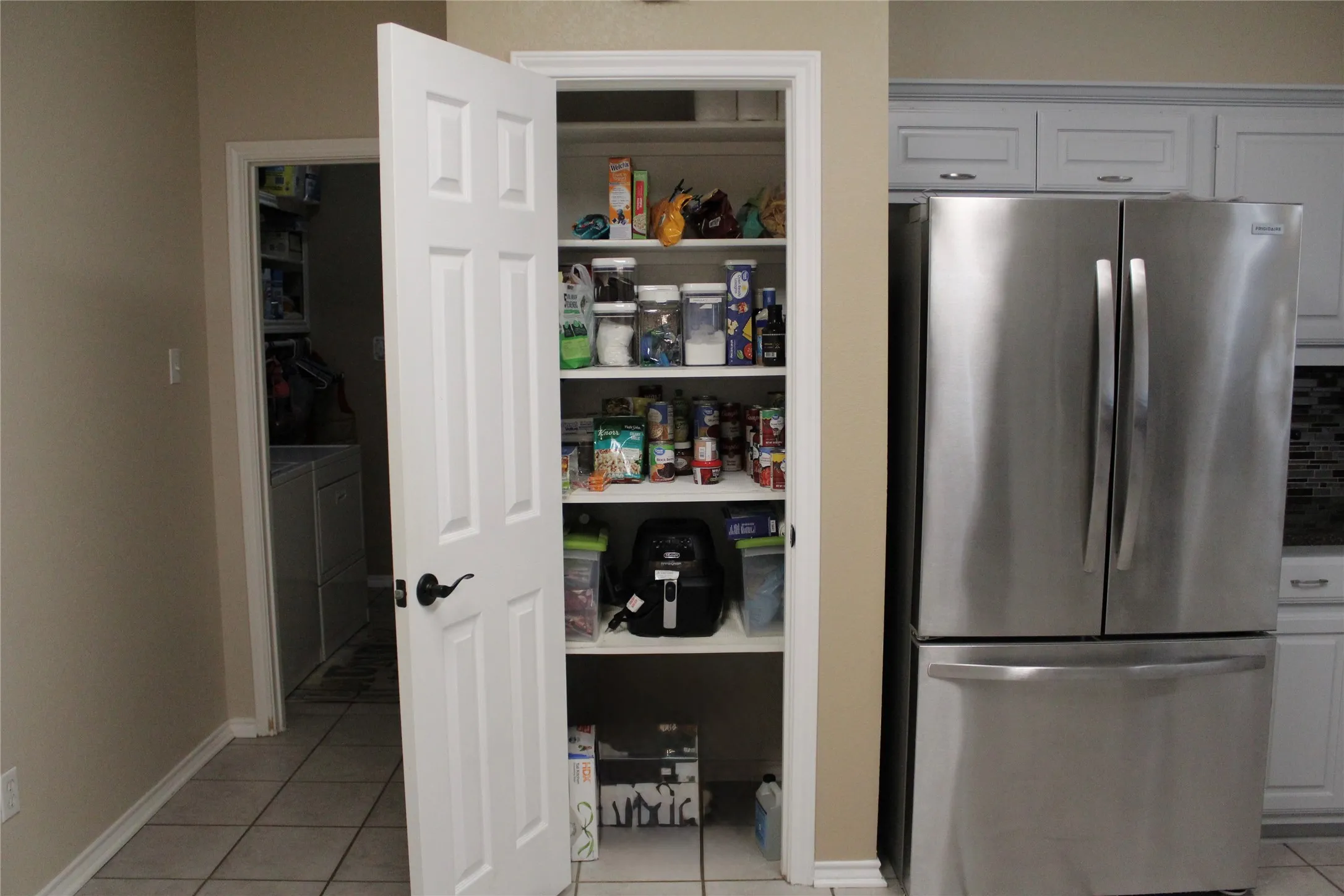 Single Family Residence For Sale in Grayson County , 166 Meadowview Circle, Van Alstyne, Texas 75495, 4 Bedroom, 2 Bathroom, 2 Garage spaces, 2,396 Sqft, built in 1999, mls#21348931, Real Estate Agent in Van Alstyne, Homes For Sale in Grayson county, Homes For Sale in Van Alstyne, Realtor in Van Alstyne Texas, Real Estate Brokerage Independent Realty Texas, Luminita Cordes Realtor