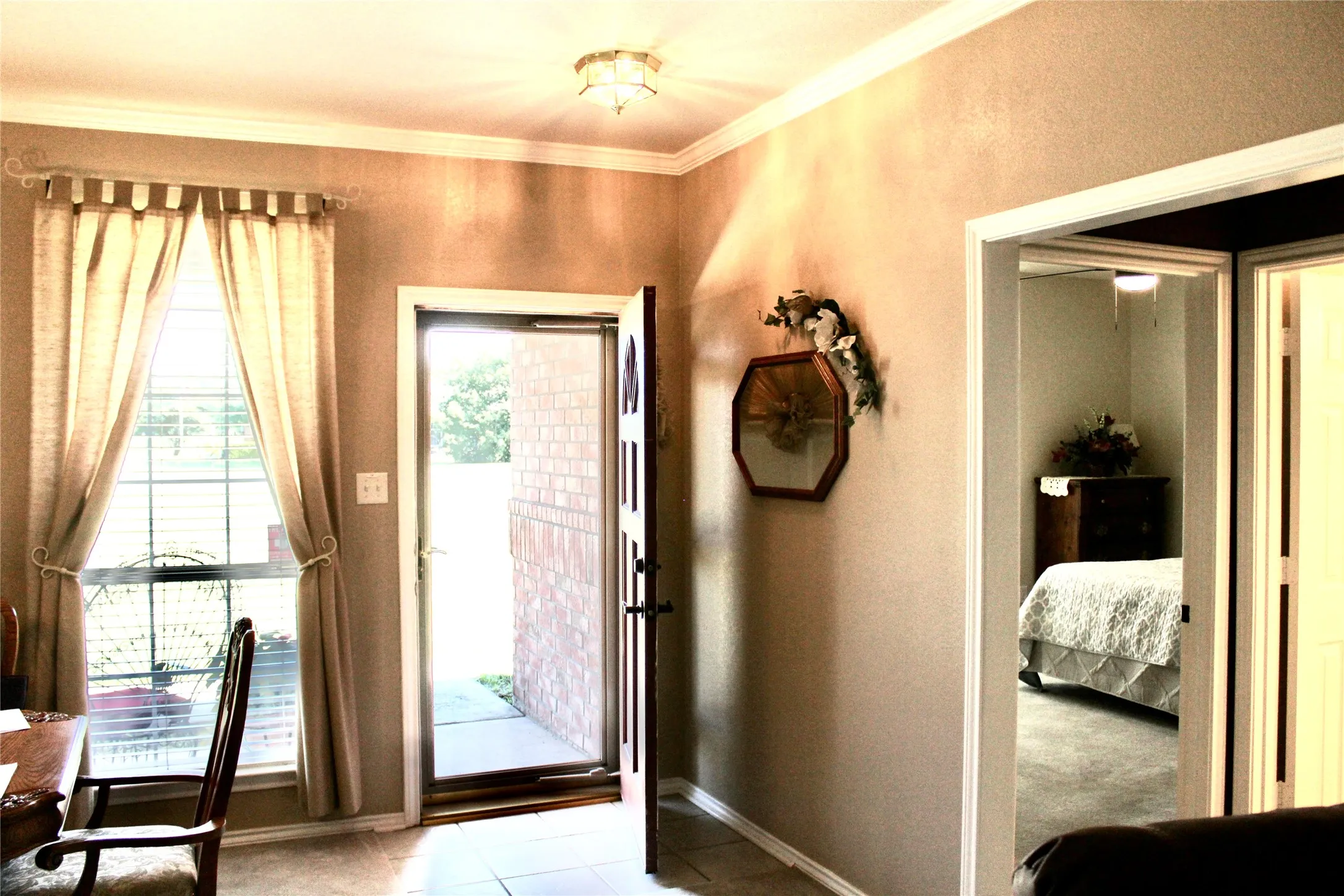 Single Family Residence For Sale in Grayson County , 166 Meadowview Circle, Van Alstyne, Texas 75495, 4 Bedroom, 2 Bathroom, 2 Garage spaces, 2,396 Sqft, built in 1999, mls#21348931, Real Estate Agent in Van Alstyne, Homes For Sale in Grayson county, Homes For Sale in Van Alstyne, Realtor in Van Alstyne Texas, Real Estate Brokerage Independent Realty Texas, Luminita Cordes Realtor