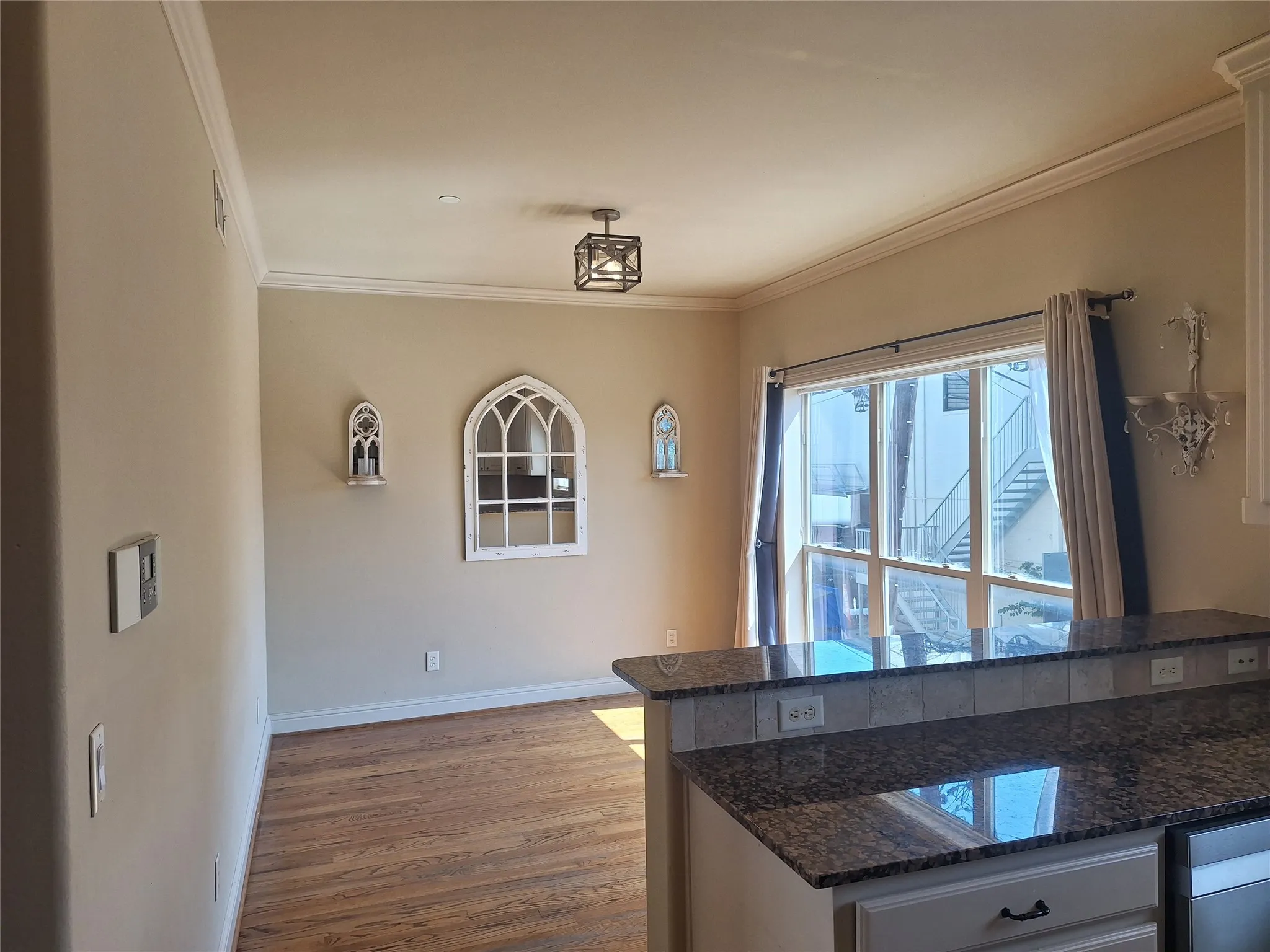 Condominium For Rent in Dallas County , 3416 Westminster Avenue 1, University Park, Texas 75205, 3 Bedroom, 4 Bathroom, 2 Garage spaces, 1,822 Sqft, built in 2005, mls#21351679, Real Estate Agent in University Park, Homes For Rent in Dallas county, Homes For Rent in University Park, Realtor in University Park Texas, Real Estate Brokerage Independent Realty Texas, Luminita Cordes Realtor