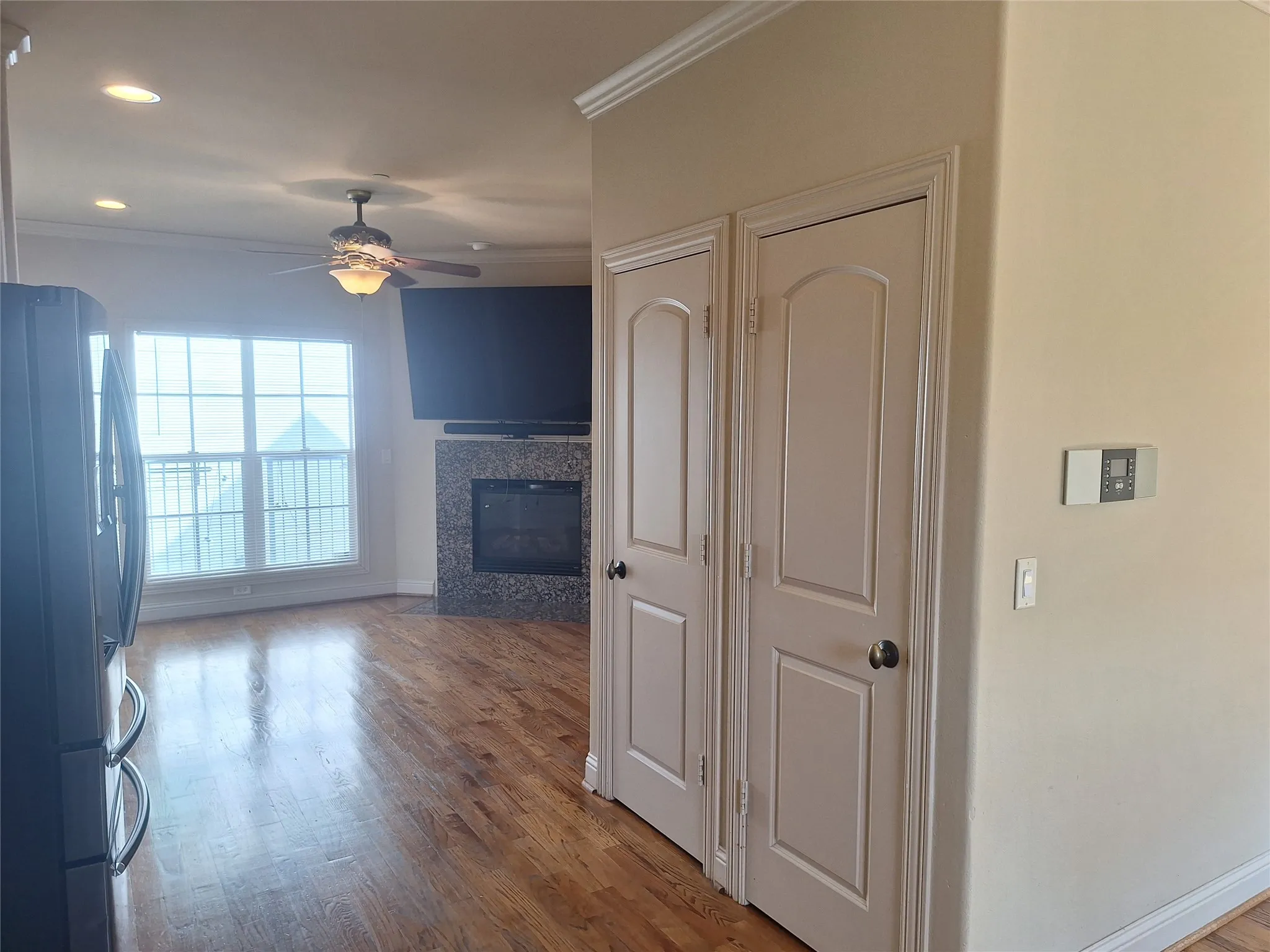 Condominium For Rent in Dallas County , 3416 Westminster Avenue 1, University Park, Texas 75205, 3 Bedroom, 4 Bathroom, 2 Garage spaces, 1,822 Sqft, built in 2005, mls#21351679, Real Estate Agent in University Park, Homes For Rent in Dallas county, Homes For Rent in University Park, Realtor in University Park Texas, Real Estate Brokerage Independent Realty Texas, Luminita Cordes Realtor