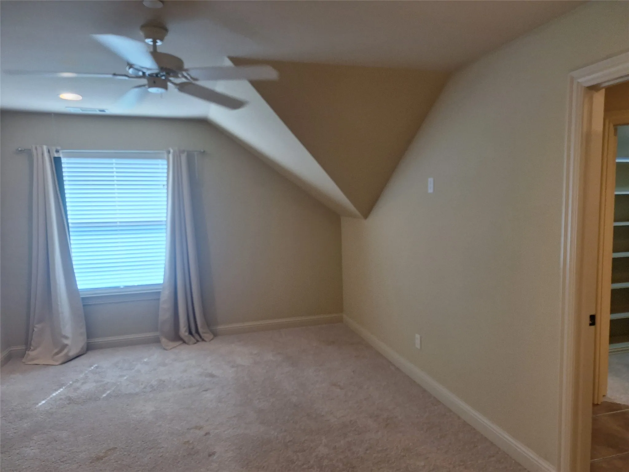 Condominium For Rent in Dallas County , 3416 Westminster Avenue 1, University Park, Texas 75205, 3 Bedroom, 4 Bathroom, 2 Garage spaces, 1,822 Sqft, built in 2005, mls#21351679, Real Estate Agent in University Park, Homes For Rent in Dallas county, Homes For Rent in University Park, Realtor in University Park Texas, Real Estate Brokerage Independent Realty Texas, Luminita Cordes Realtor