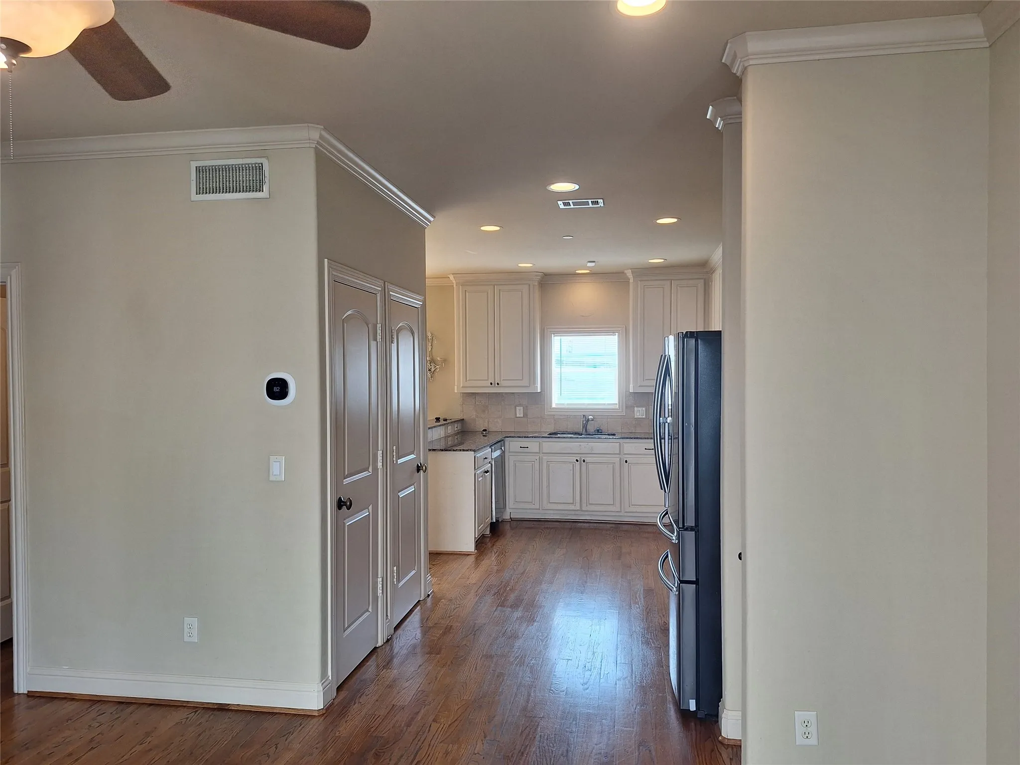Condominium For Rent in Dallas County , 3416 Westminster Avenue 1, University Park, Texas 75205, 3 Bedroom, 4 Bathroom, 2 Garage spaces, 1,822 Sqft, built in 2005, mls#21351679, Real Estate Agent in University Park, Homes For Rent in Dallas county, Homes For Rent in University Park, Realtor in University Park Texas, Real Estate Brokerage Independent Realty Texas, Luminita Cordes Realtor