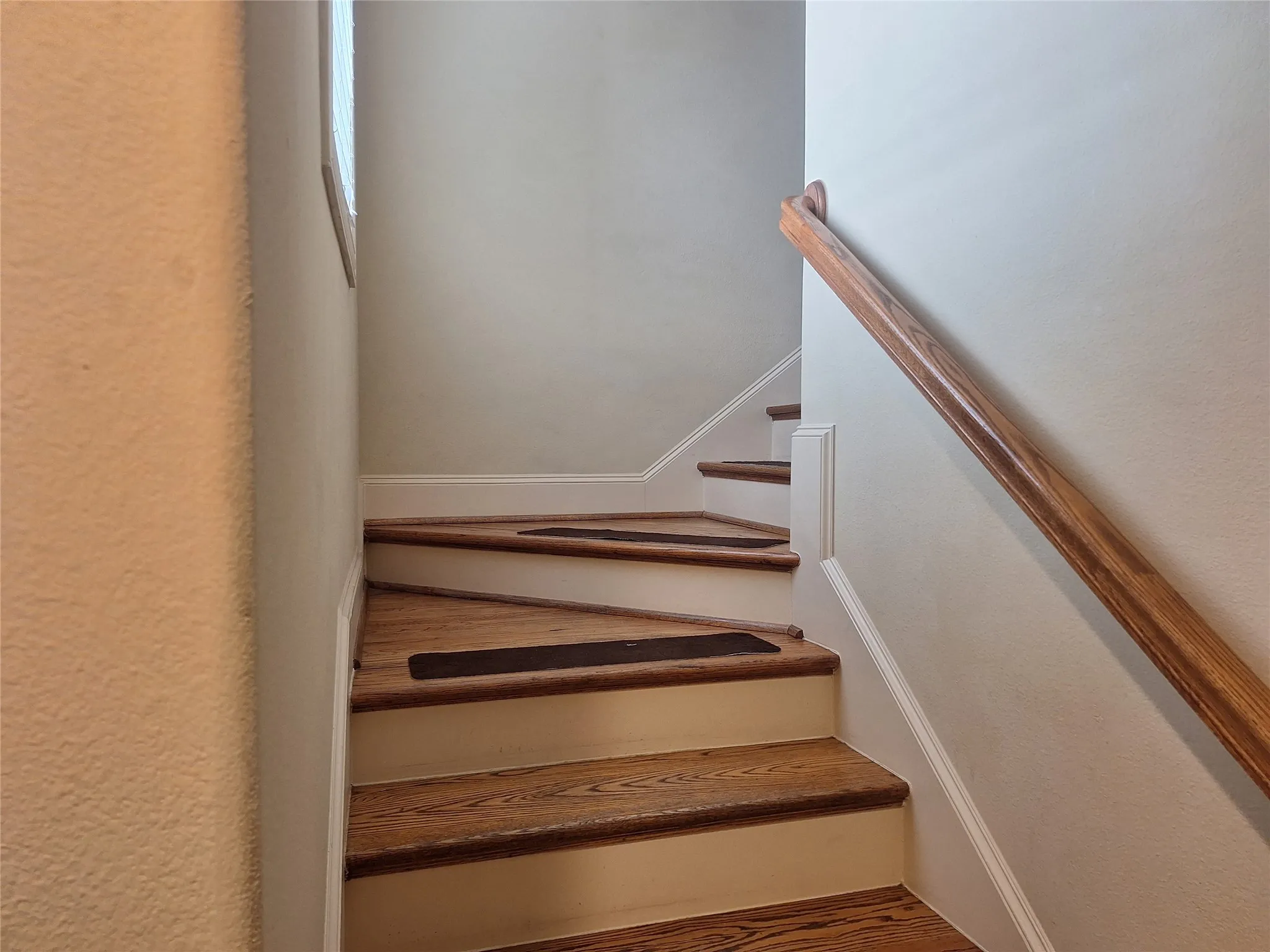 Condominium For Rent in Dallas County , 3416 Westminster Avenue 1, University Park, Texas 75205, 3 Bedroom, 4 Bathroom, 2 Garage spaces, 1,822 Sqft, built in 2005, mls#21351679, Real Estate Agent in University Park, Homes For Rent in Dallas county, Homes For Rent in University Park, Realtor in University Park Texas, Real Estate Brokerage Independent Realty Texas, Luminita Cordes Realtor