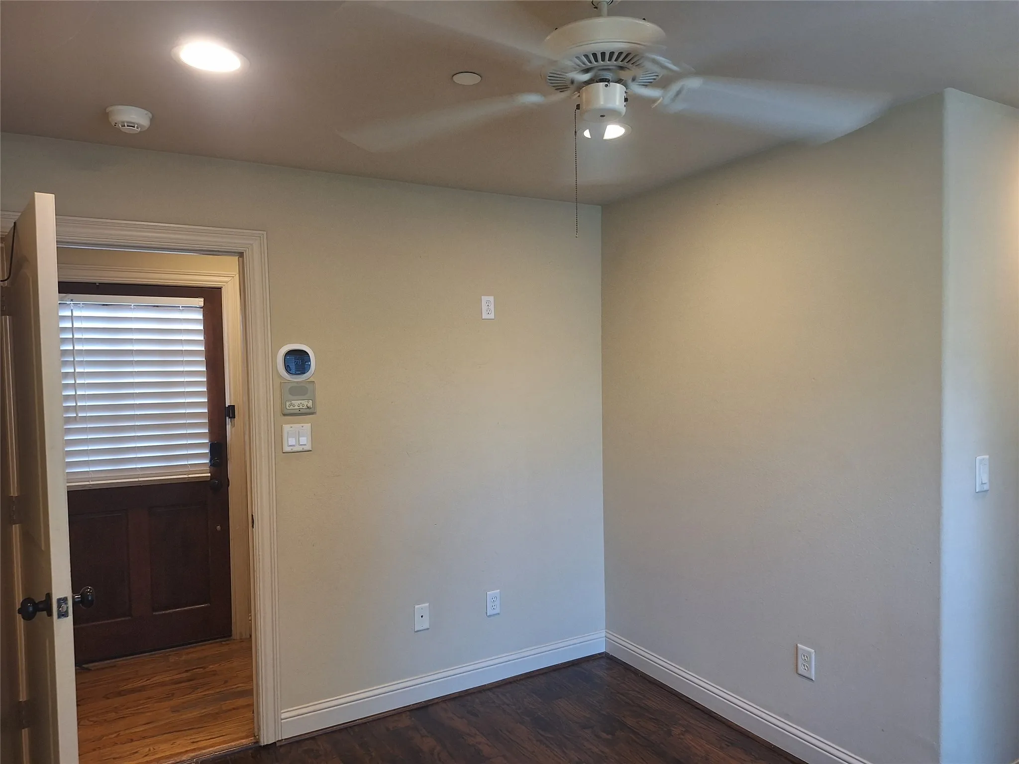 Condominium For Rent in Dallas County , 3416 Westminster Avenue 1, University Park, Texas 75205, 3 Bedroom, 4 Bathroom, 2 Garage spaces, 1,822 Sqft, built in 2005, mls#21351679, Real Estate Agent in University Park, Homes For Rent in Dallas county, Homes For Rent in University Park, Realtor in University Park Texas, Real Estate Brokerage Independent Realty Texas, Luminita Cordes Realtor