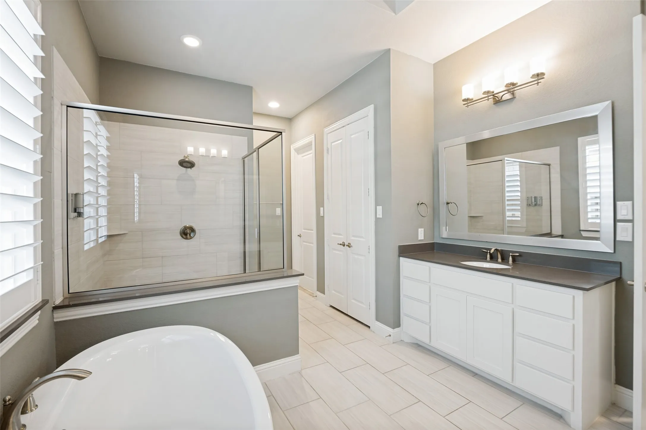 Single Family Residence For Sale in Collin County , 1029 Billy Lane, Allen, Texas 75013, 4 Bedroom, 5 Bathroom, 3 Garage spaces, 3,640 Sqft, built in 2019, mls#21349629, Real Estate Agent in Allen, Homes For Sale in Collin county, Homes For Sale in Allen, Realtor in Allen Texas, Real Estate Brokerage Independent Realty Texas, Luminita Cordes Realtor