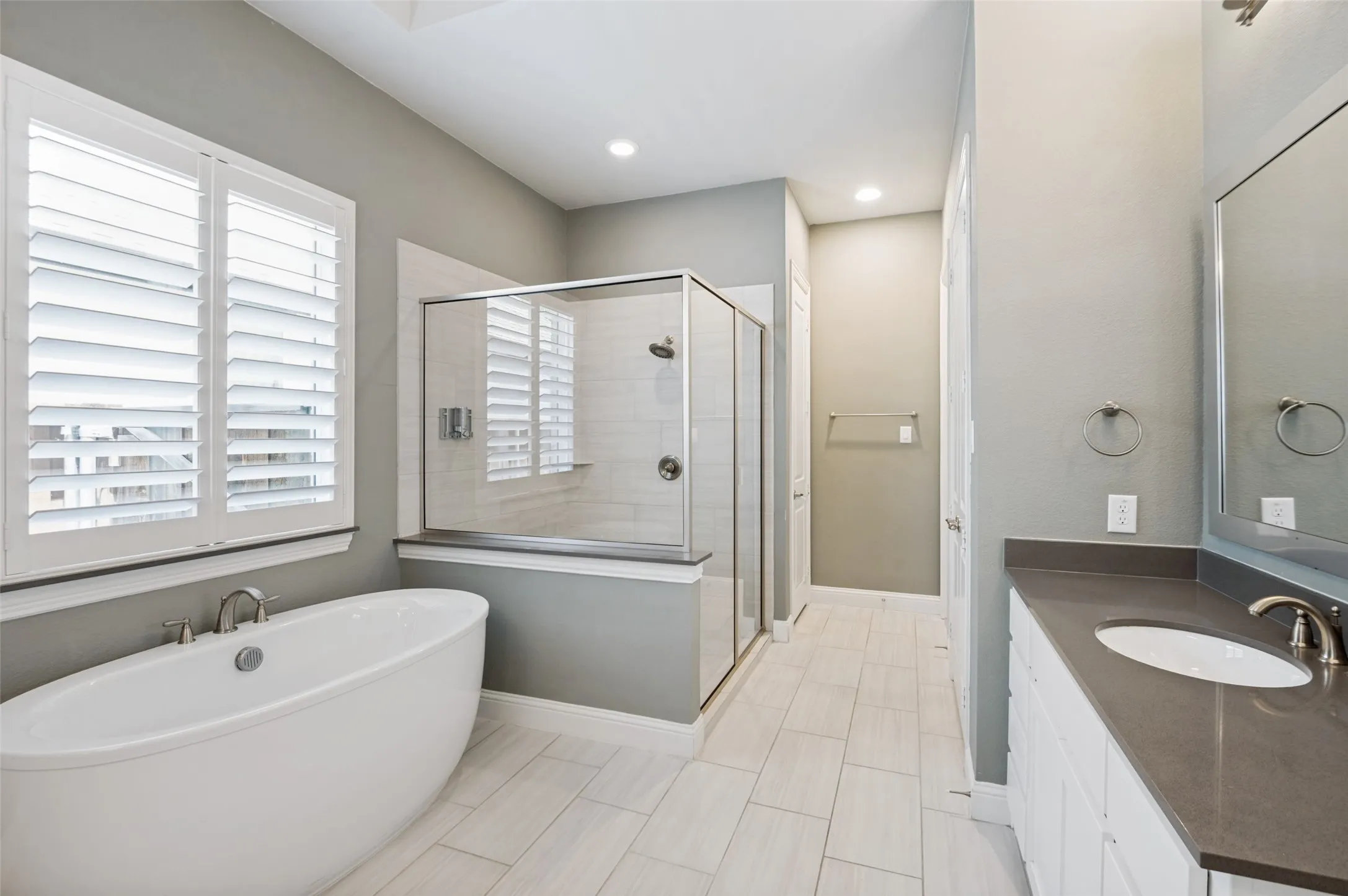 Single Family Residence For Sale in Collin County , 1029 Billy Lane, Allen, Texas 75013, 4 Bedroom, 5 Bathroom, 3 Garage spaces, 3,640 Sqft, built in 2019, mls#21349629, Real Estate Agent in Allen, Homes For Sale in Collin county, Homes For Sale in Allen, Realtor in Allen Texas, Real Estate Brokerage Independent Realty Texas, Luminita Cordes Realtor