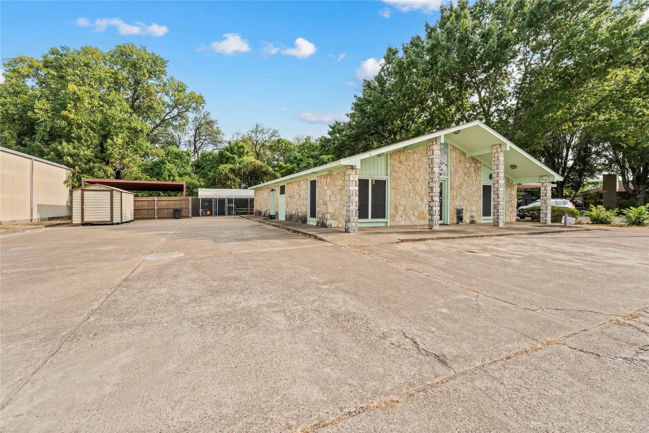 Business For Sale in Mc Lennan County , 108 Deana Drive, Waco, Texas 76706, 0, 0, Garage spaces, 0 Sqft, built in 1983, mls#21351671, Real Estate Agent in Waco, Homes For Sale in Mc Lennan county, Homes For Sale in Waco, Realtor in Waco Texas, Real Estate Brokerage Independent Realty Texas, Luminita Cordes Realtor