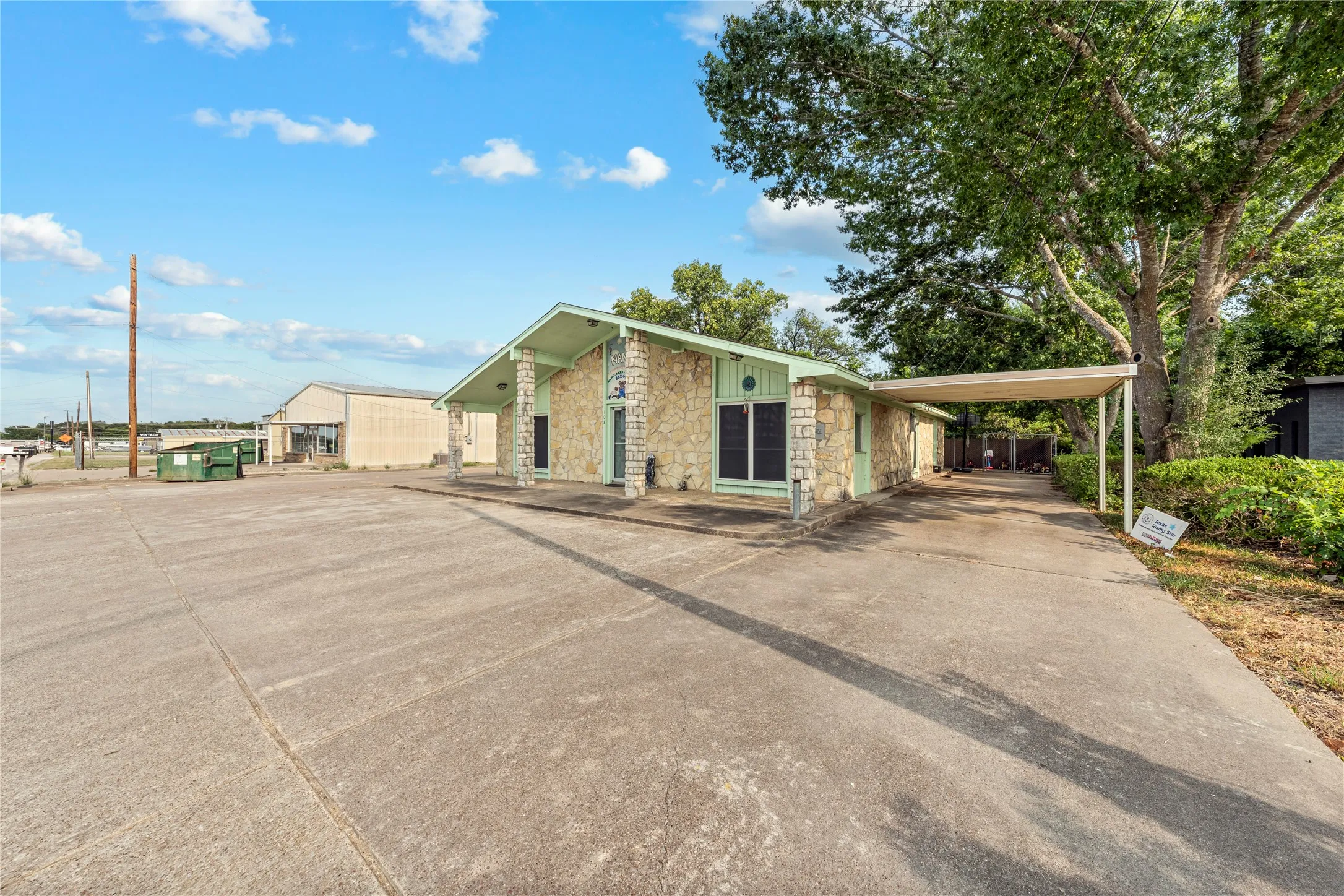 Business For Sale in Mc Lennan County , 108 Deana Drive, Waco, Texas 76706, 0, 0, Garage spaces, 0 Sqft, built in 1983, mls#21351671, Real Estate Agent in Waco, Homes For Sale in Mc Lennan county, Homes For Sale in Waco, Realtor in Waco Texas, Real Estate Brokerage Independent Realty Texas, Luminita Cordes Realtor