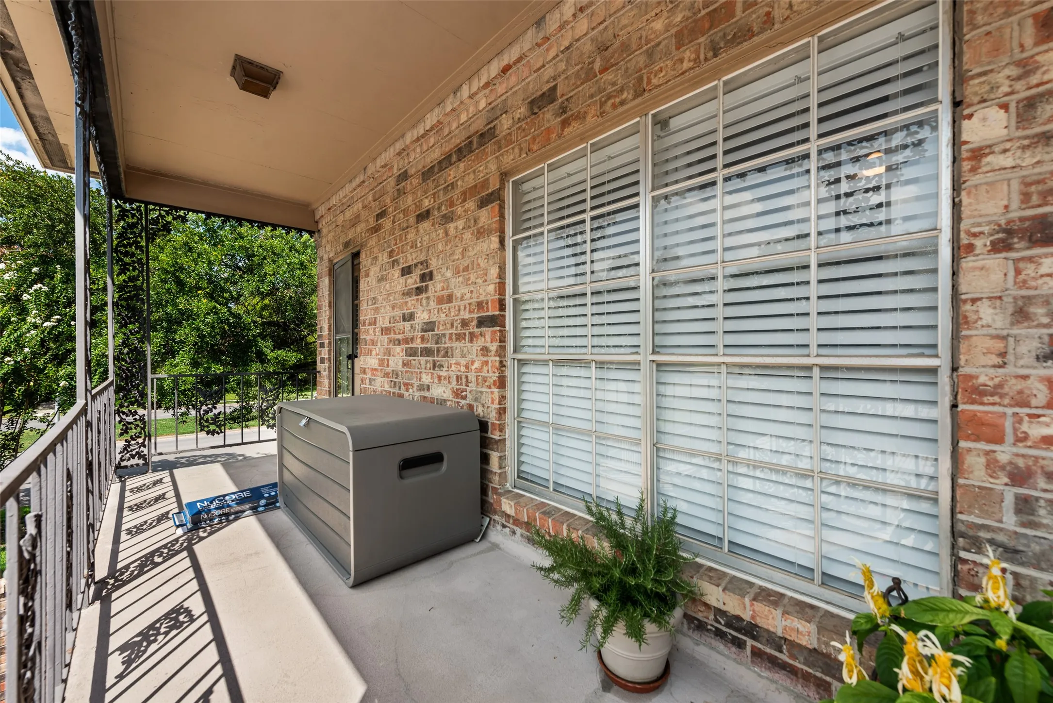 4349 Bellaire Drive S #228S Fort Worth, TX 76109