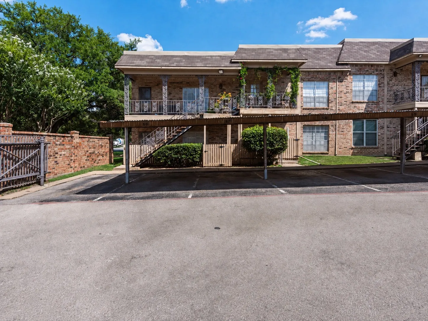 4349 Bellaire Drive S #228S Fort Worth, TX 76109