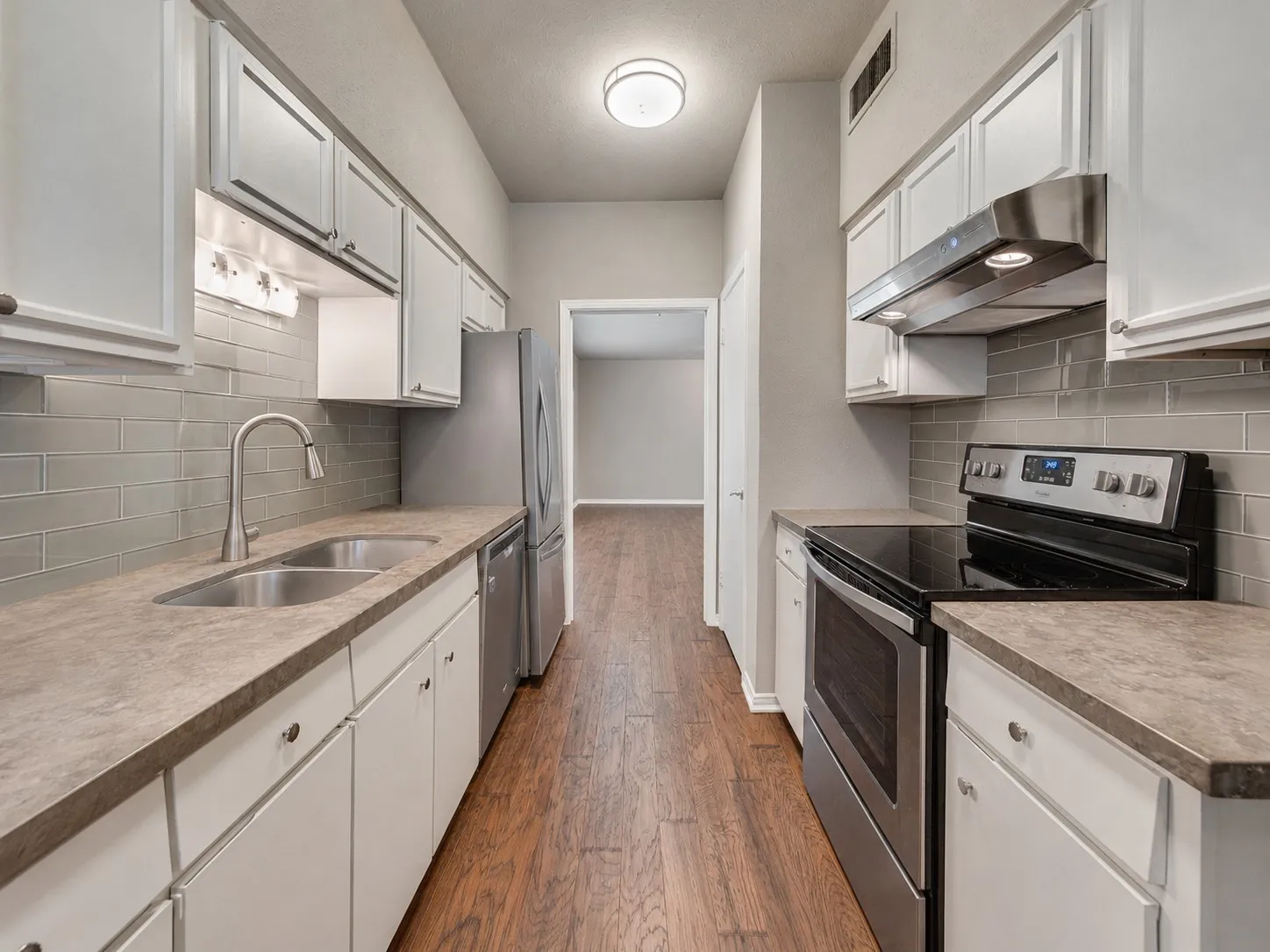 4349 Bellaire Drive S #228S Fort Worth, TX 76109