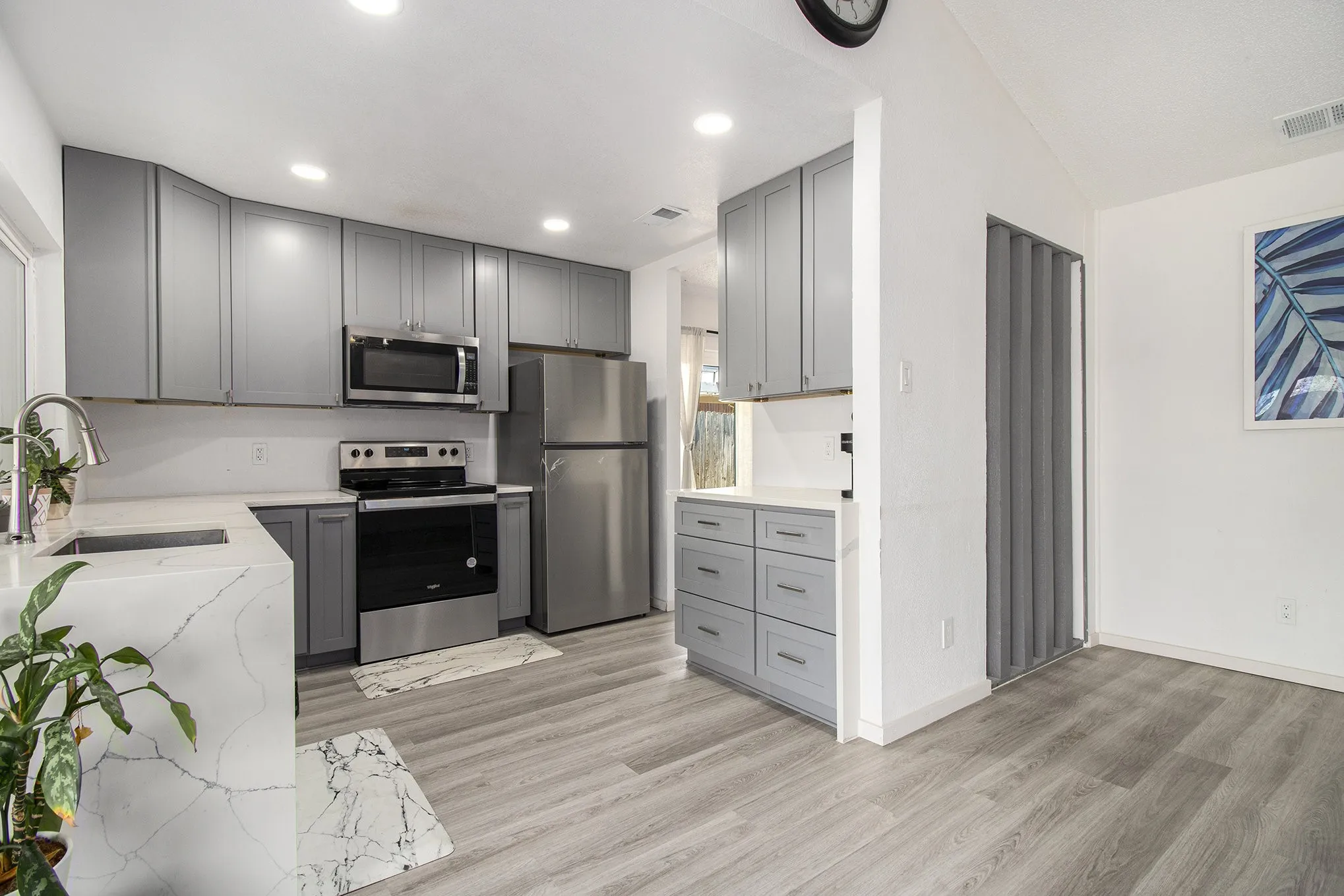 Single Family Residence For Rent in Dallas County , 1014 Terrace Trail, Carrollton, Texas 75006, 4 Bedroom, 2 Bathroom, 2 Garage spaces, 1,748 Sqft, built in 1970, mls#21351694, Real Estate Agent in Carrollton, Homes For Rent in Dallas county, Homes For Rent in Carrollton, Realtor in Carrollton Texas, Real Estate Brokerage Independent Realty Texas, Luminita Cordes Realtor